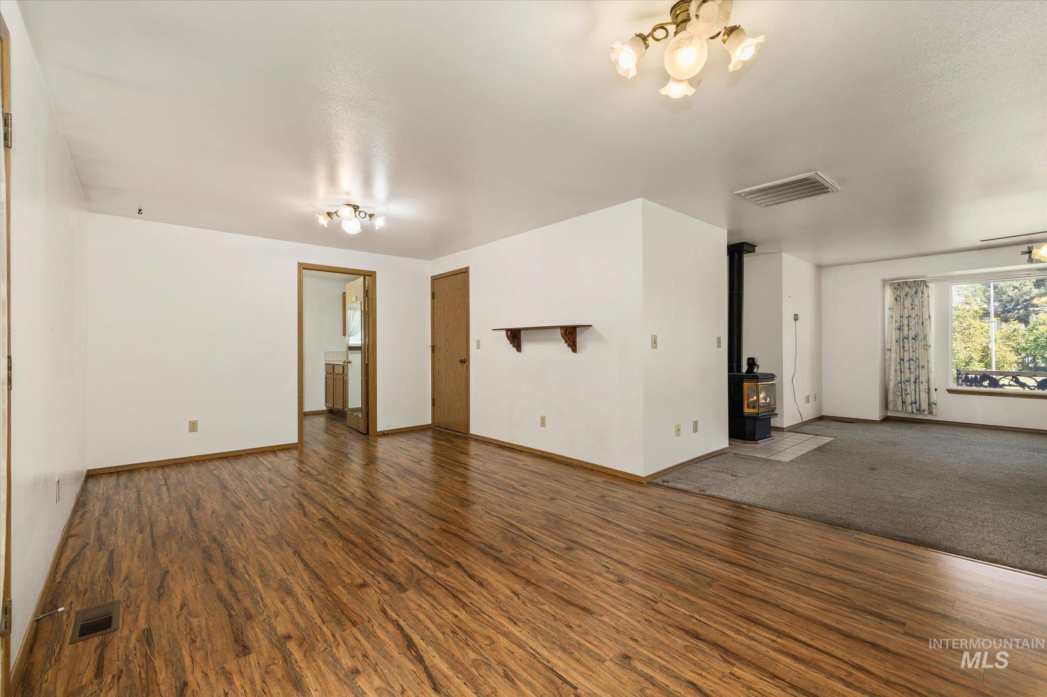 121 N Brent, Nampa, Idaho 83687, 3 Bedrooms, 2 Bathrooms, Residential For Sale, Price $435,000,MLS 98984970