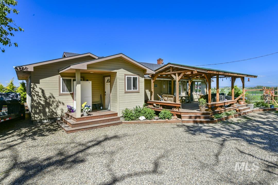 1355 Anderson Corner Rd, Parma, Idaho 83660-6109, 2 Bedrooms, 2 Bathrooms, Residential For Sale, Price $560,000,MLS 98984971