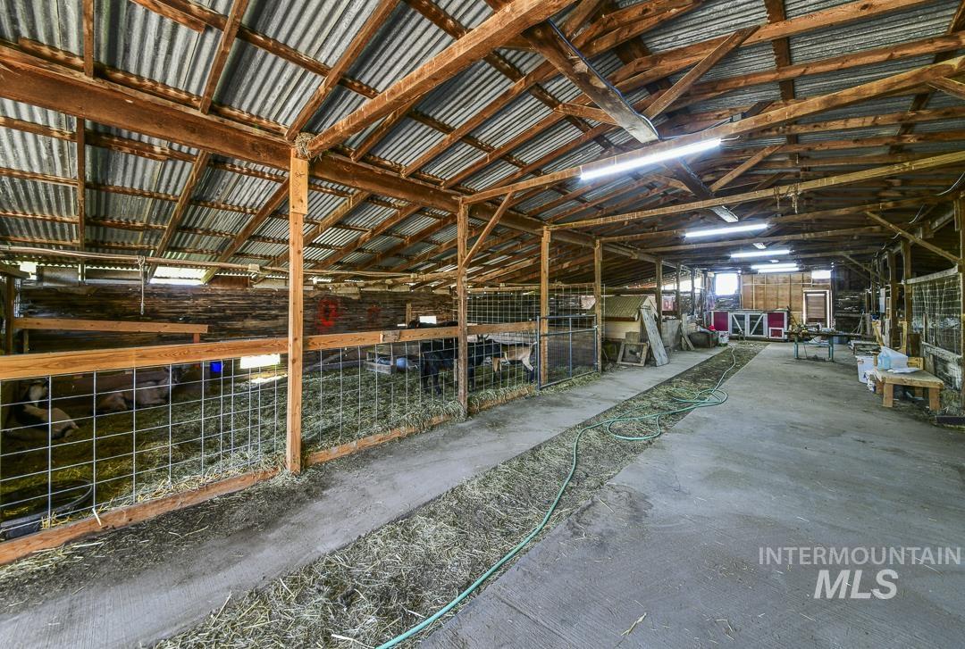 1355 Anderson Corner Rd, Parma, Idaho 83660-6109, 2 Bedrooms, 2 Bathrooms, Residential For Sale, Price $560,000,MLS 98984971