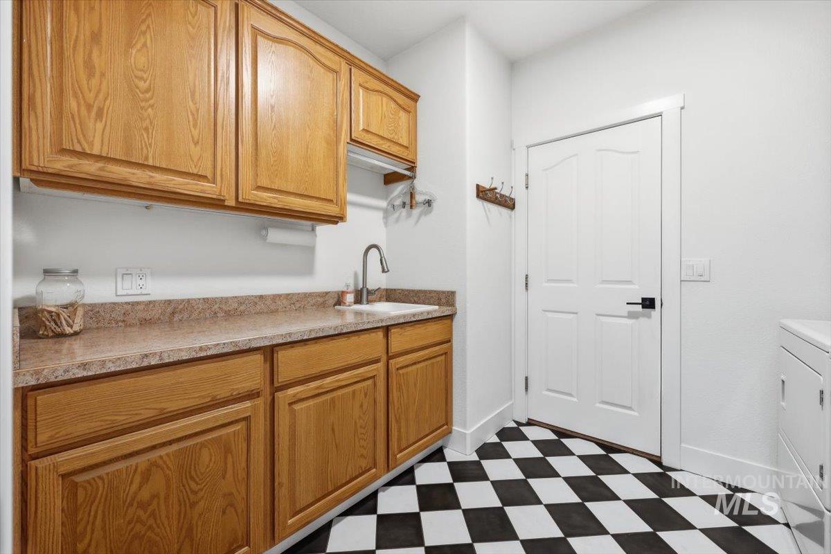 2616 Toma Ct, Nampa, Idaho 83686, 5 Bedrooms, 3 Bathrooms, Residential For Sale, Price $789,900,MLS 98984973