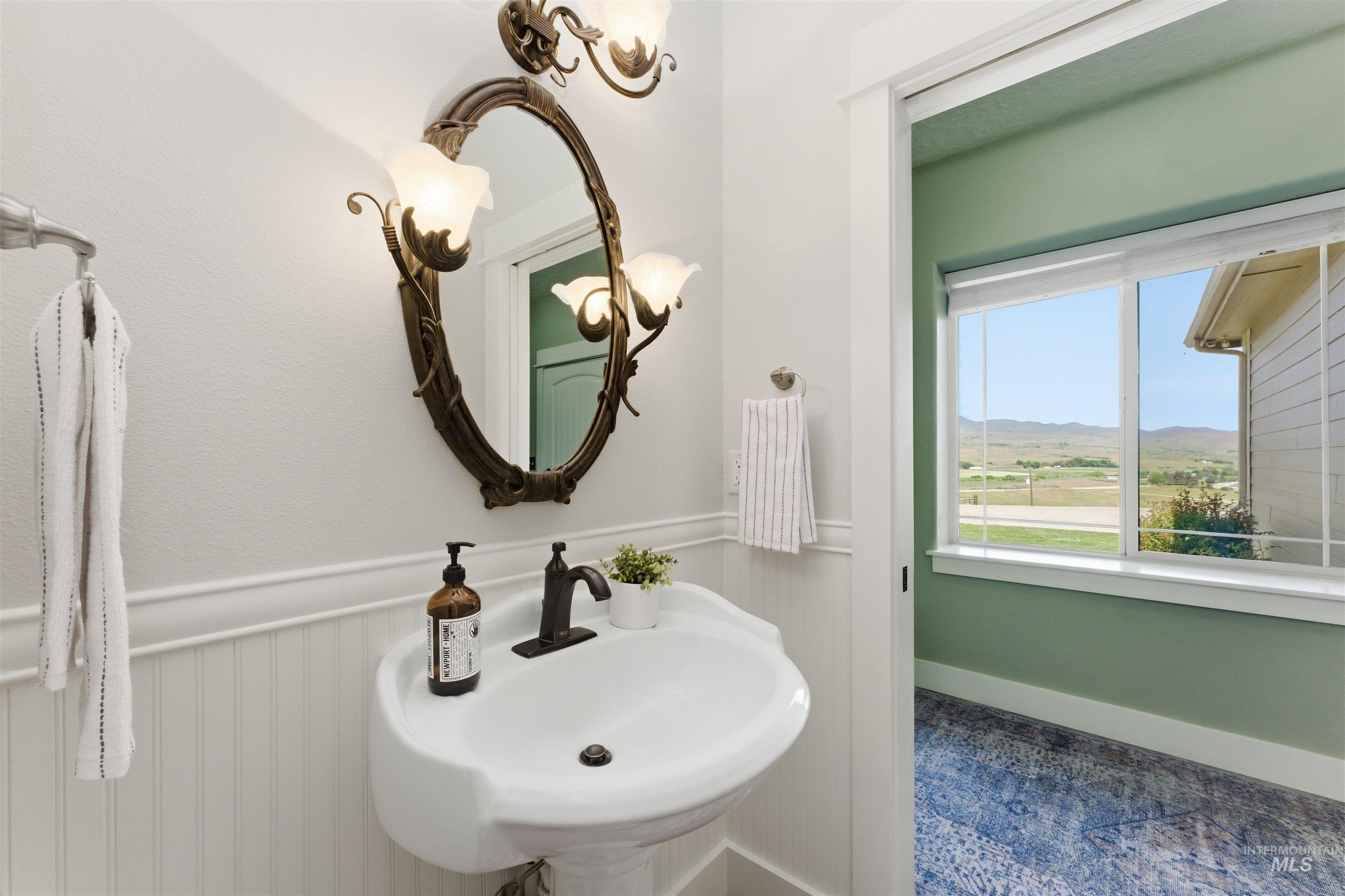 5880 Sweet Ola Hwy, Sweet, Idaho 83670, 4 Bedrooms, 3.5 Bathrooms, Residential For Sale, Price $1,299,900, 98984975