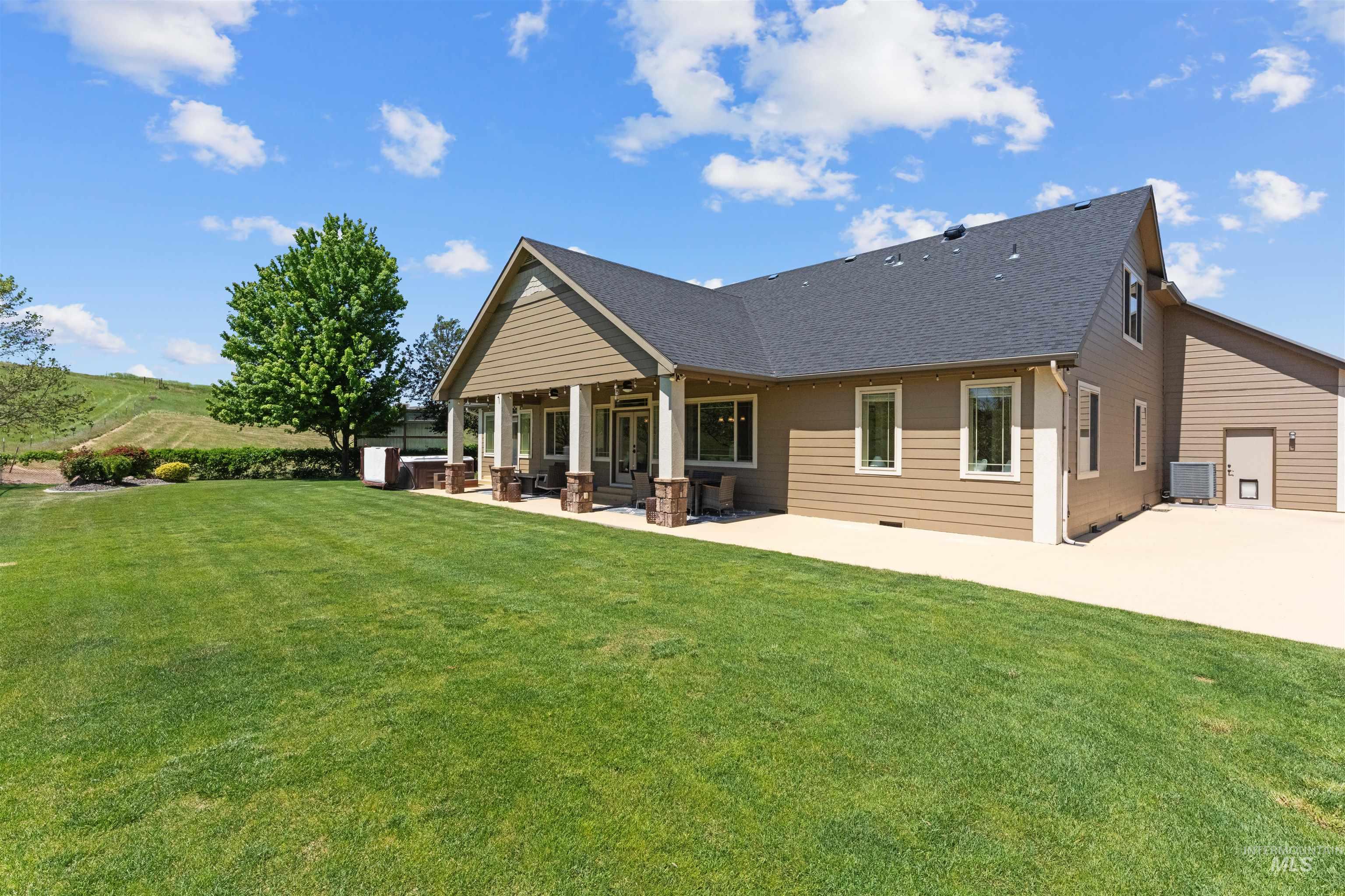 5880 Sweet Ola Hwy, Sweet, Idaho 83670, 4 Bedrooms, 3.5 Bathrooms, Residential For Sale, Price $1,299,900, 98984975