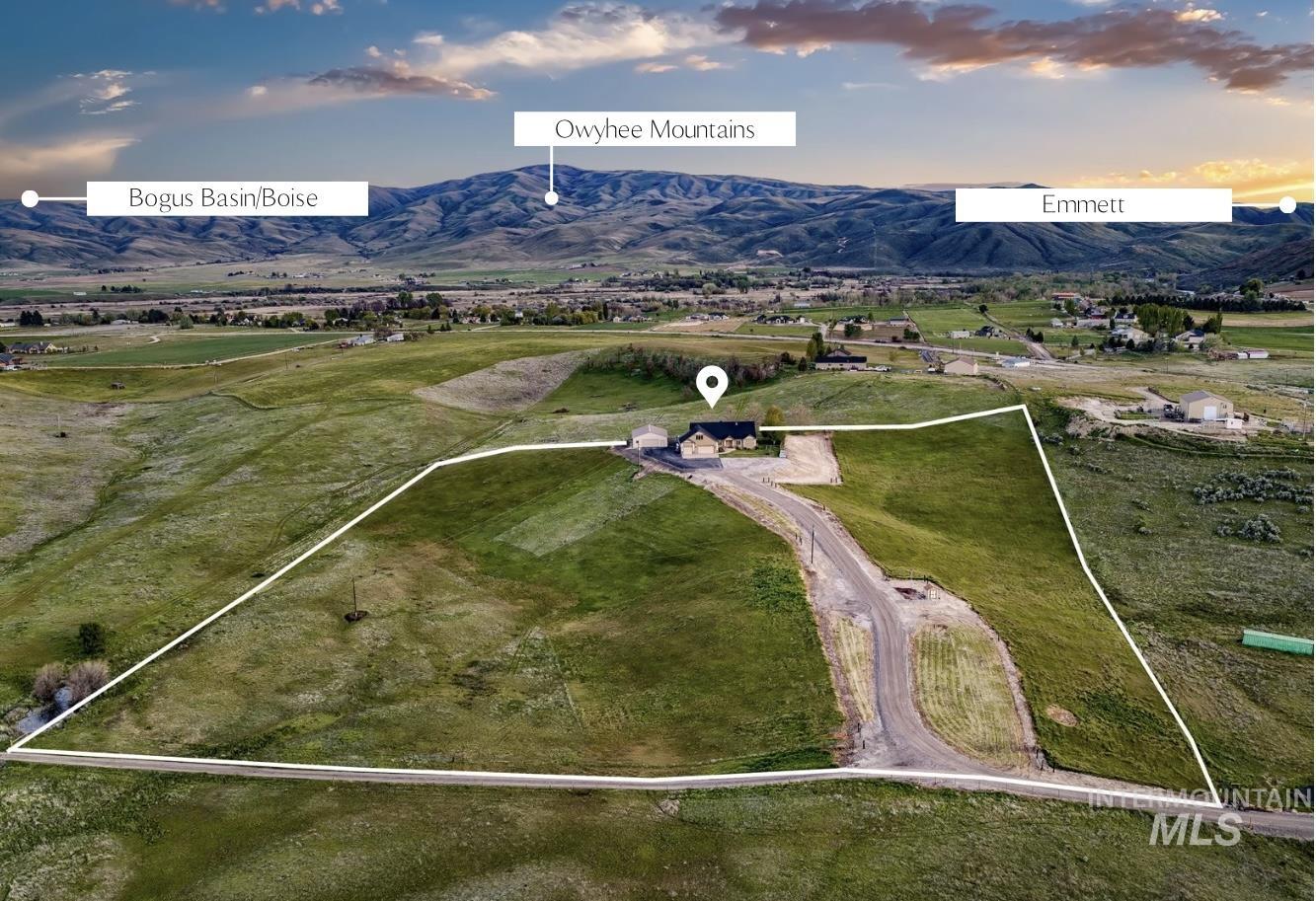 5880 Sweet Ola Hwy, Sweet, Idaho 83670, 4 Bedrooms, 3.5 Bathrooms, Residential For Sale, Price $1,299,900,MLS 98984975