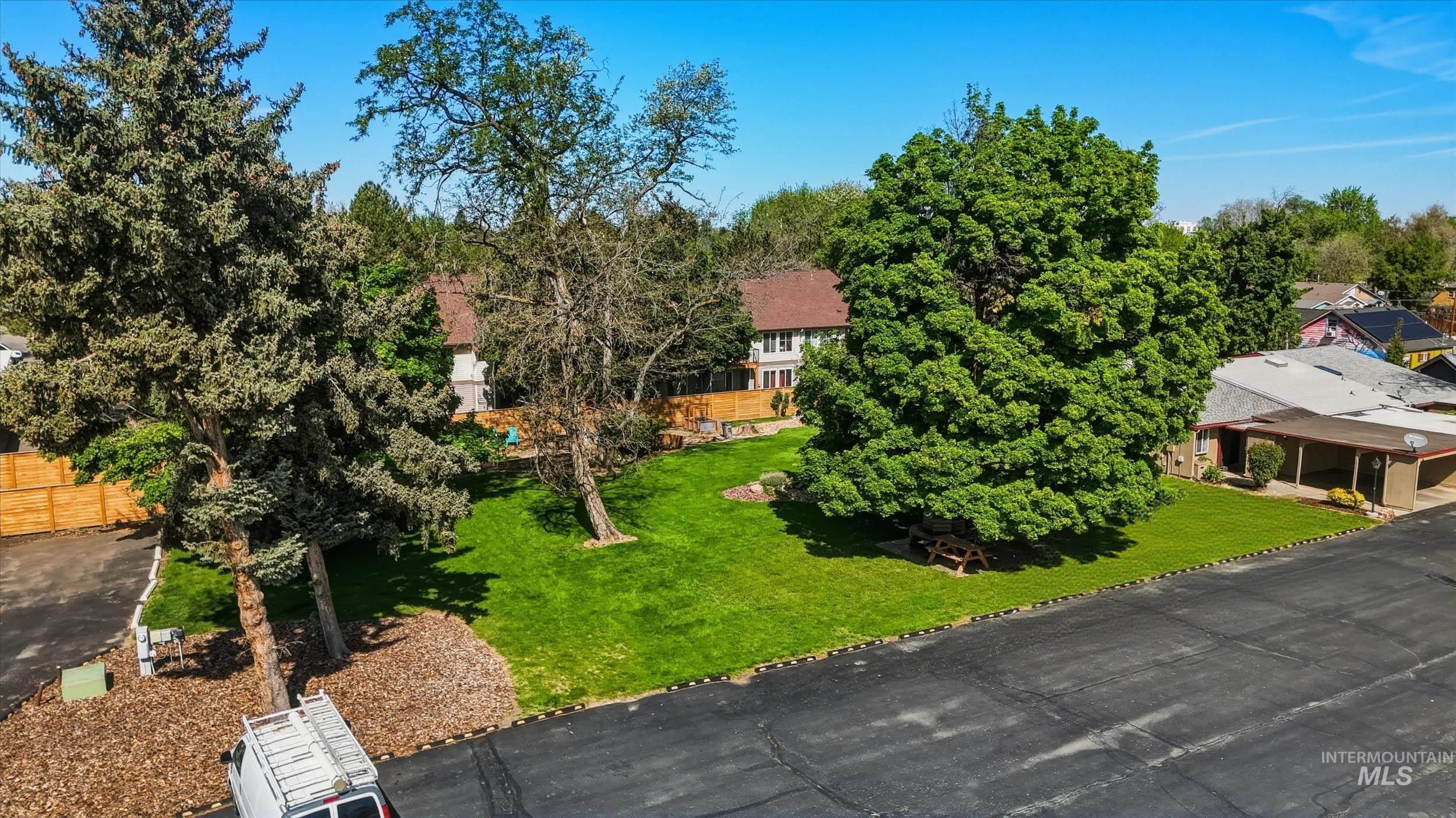 4747 W Albion Ct., Boise, Idaho 83705, 2 Bedrooms, 2 Bathrooms, Residential For Sale, Price $388,900,MLS 98984978