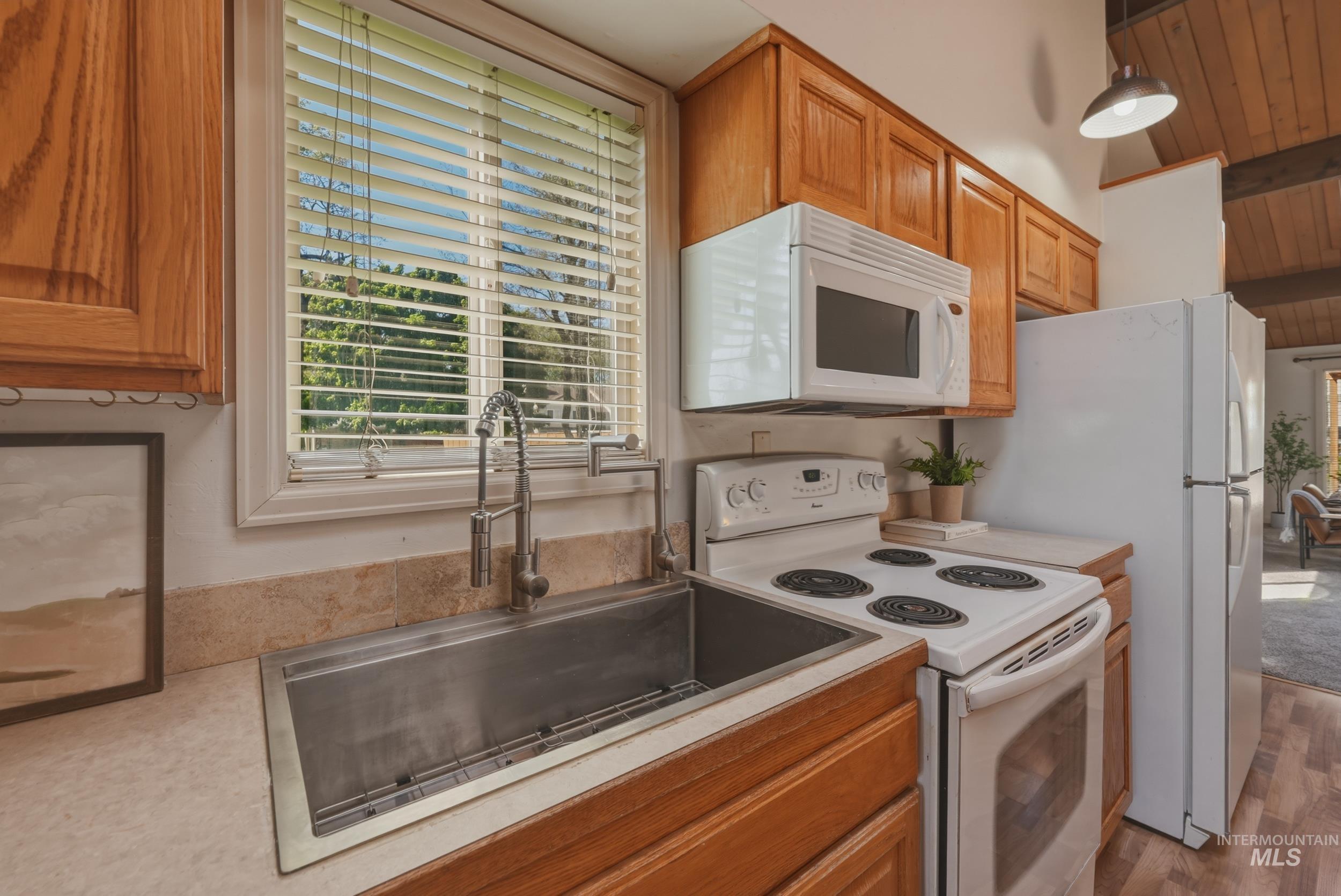 4747 W Albion Ct., Boise, Idaho 83705, 2 Bedrooms, 2 Bathrooms, Residential For Sale, Price $388,900,MLS 98984978