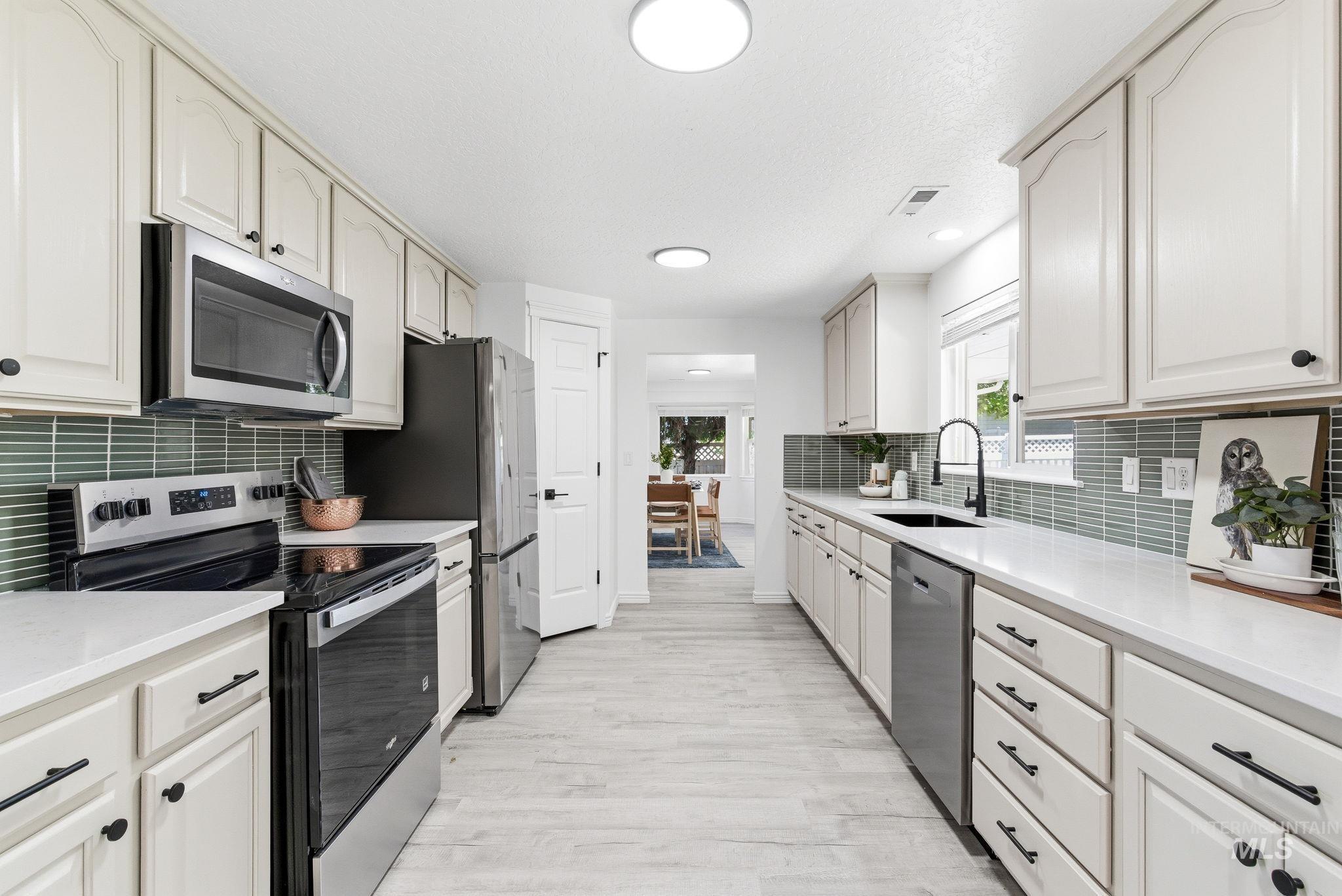 2425 S Morning Sun Crt, Nampa, Idaho 83686, 3 Bedrooms, 2 Bathrooms, Residential For Sale, Price $625,000,MLS 98984980