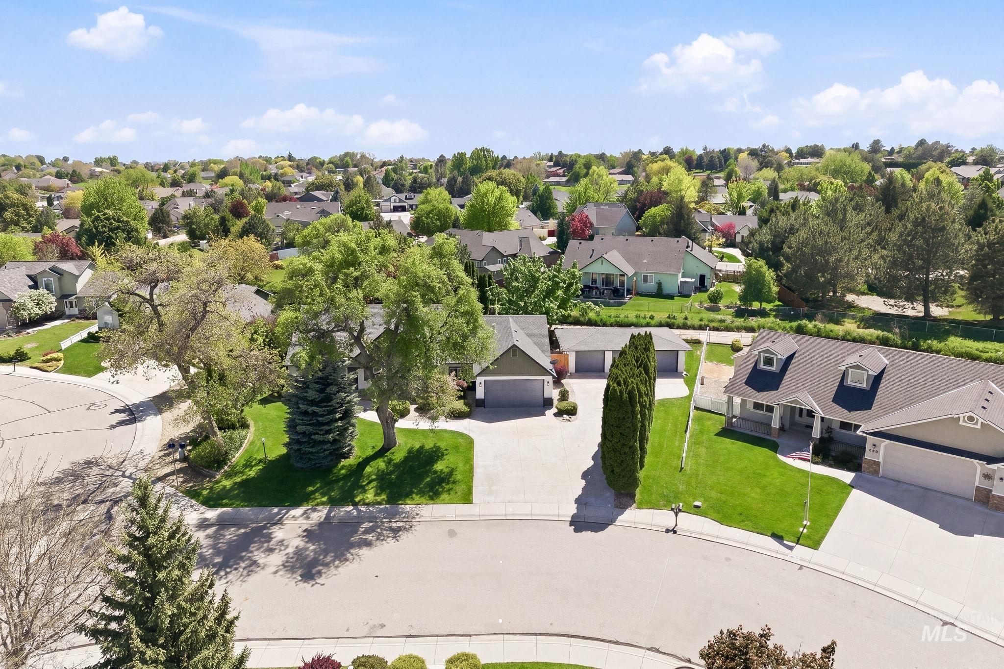 2425 S Morning Sun Crt, Nampa, Idaho 83686, 3 Bedrooms, 2 Bathrooms, Residential For Sale, Price $625,000,MLS 98984980