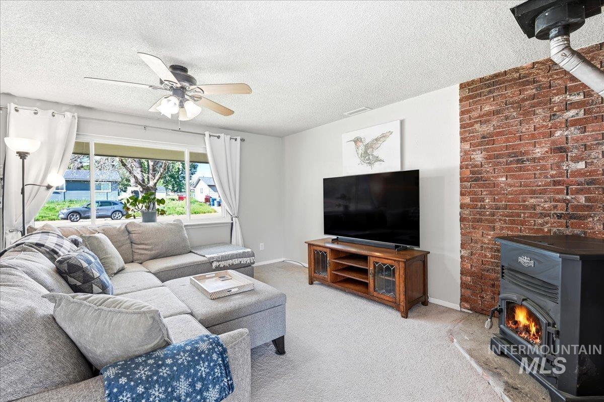 10312 W Tanglewood Dr, Boise, Idaho 83709, 3 Bedrooms, 1 Bathroom, Residential For Sale, Price $399,900,MLS 98984985