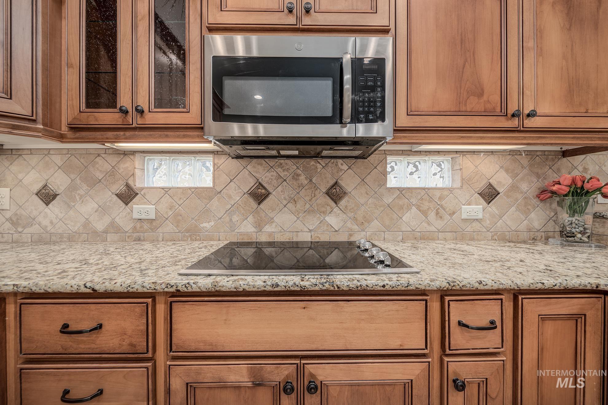 544 S Whiperwood Way, Boise, Idaho 83709, 3 Bedrooms, 2 Bathrooms, Residential For Sale, Price $474,500,MLS 98984987