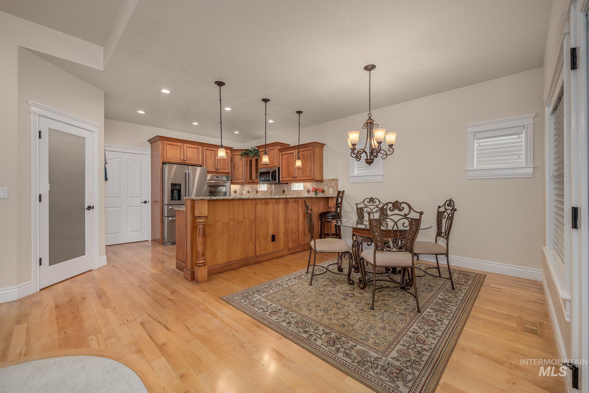 544 S Whiperwood Way, Boise, Idaho 83709, 3 Bedrooms, 2 Bathrooms, Residential For Sale, Price $474,500,MLS 98984987