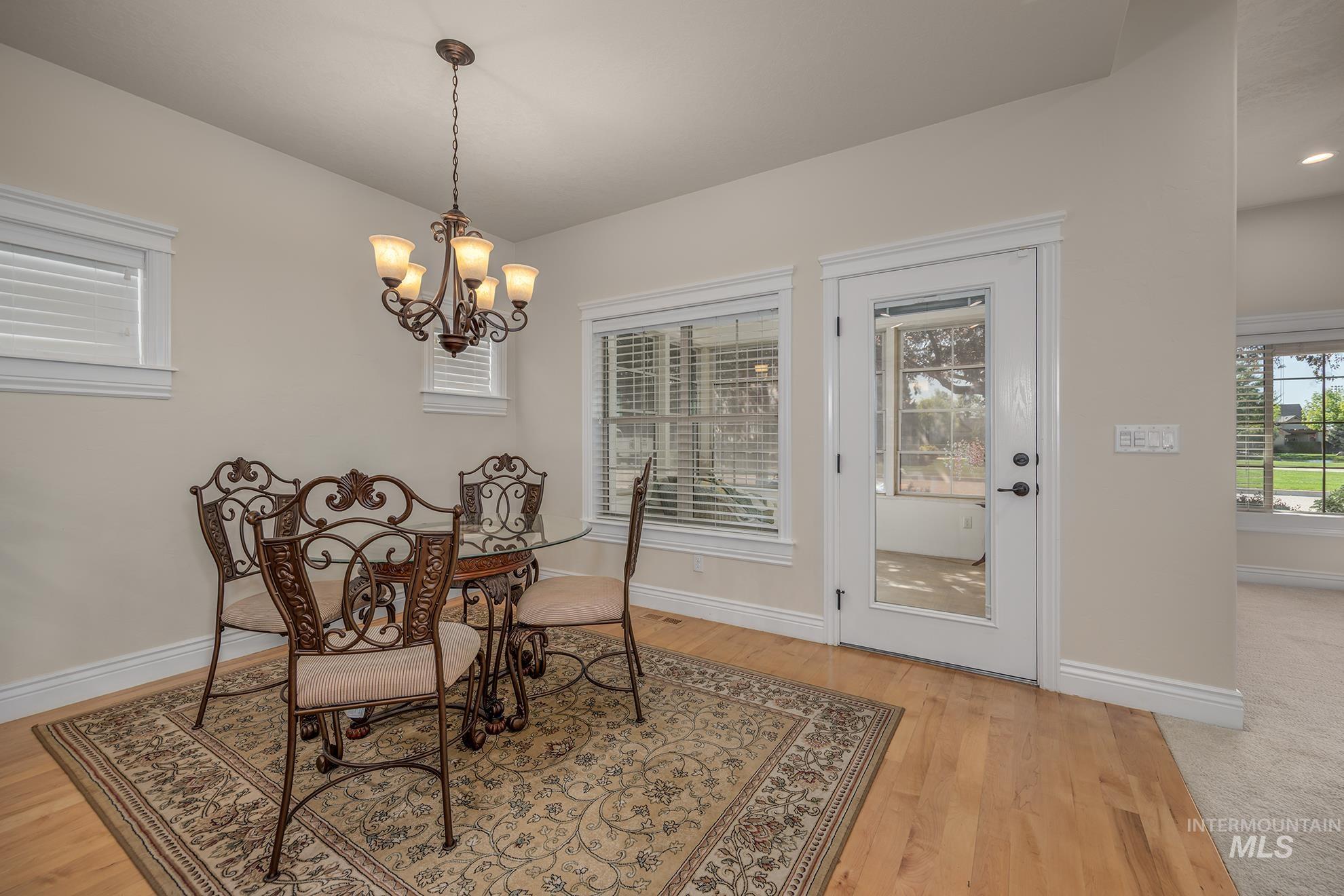 544 S Whiperwood Way, Boise, Idaho 83709, 3 Bedrooms, 2 Bathrooms, Residential For Sale, Price $474,500,MLS 98984987