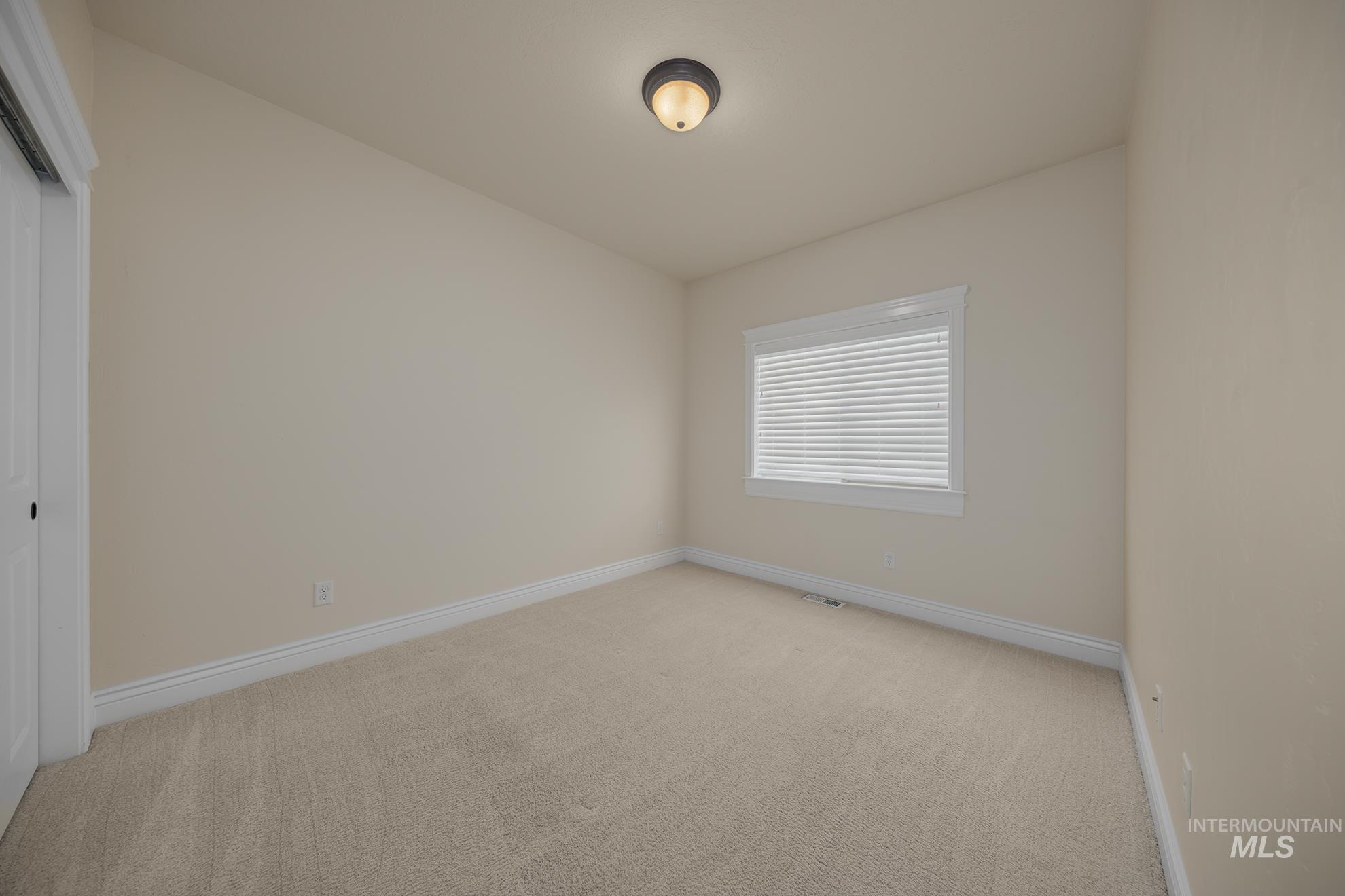 544 S Whiperwood Way, Boise, Idaho 83709, 3 Bedrooms, 2 Bathrooms, Residential For Sale, Price $474,500,MLS 98984987