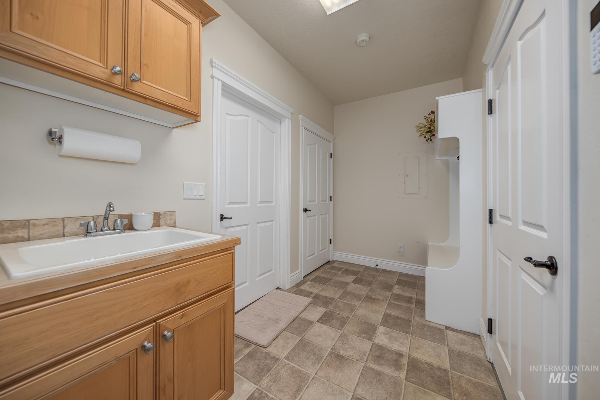 544 S Whiperwood Way, Boise, Idaho 83709, 3 Bedrooms, 2 Bathrooms, Residential For Sale, Price $474,500,MLS 98984987