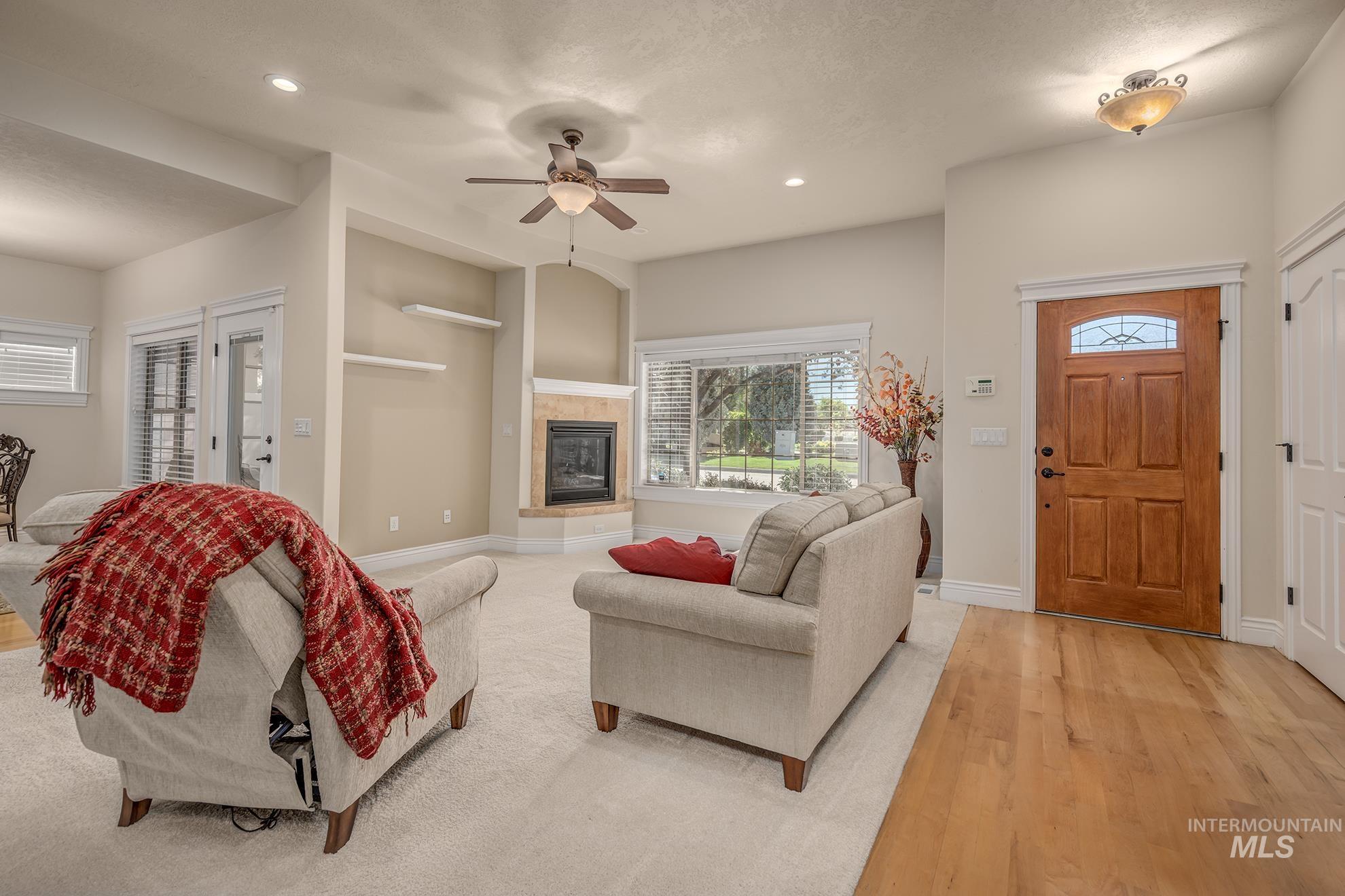 544 S Whiperwood Way, Boise, Idaho 83709, 3 Bedrooms, 2 Bathrooms, Residential For Sale, Price $474,500,MLS 98984987