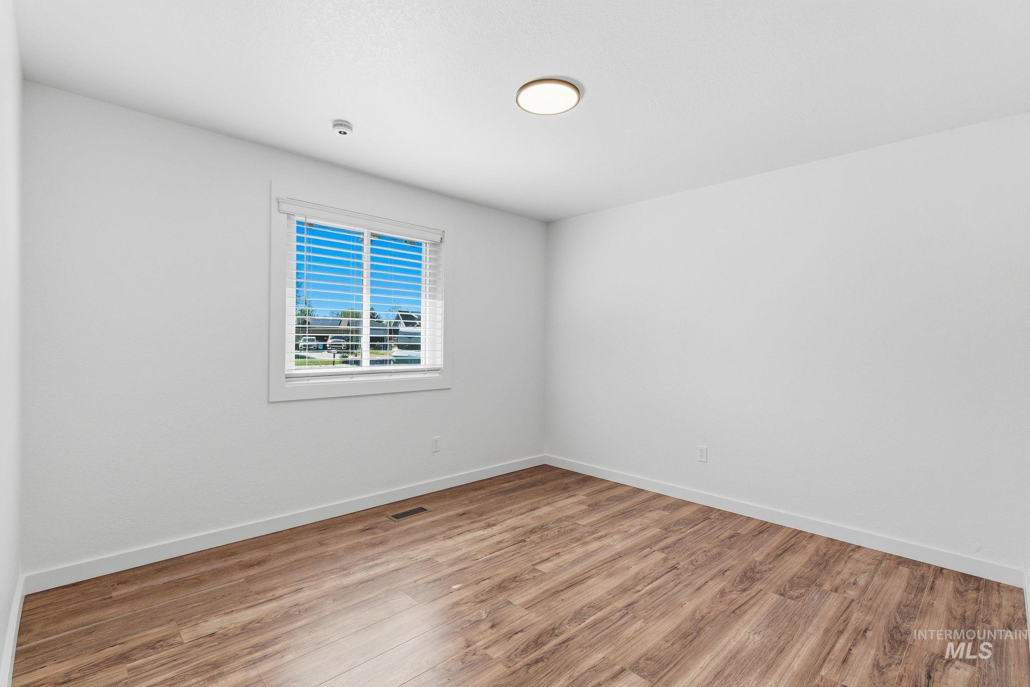 3932 W Leland Way, Boise, Idaho 83709-4656, 3 Bedrooms, 2 Bathrooms, Residential For Sale, Price $450,000,MLS 98984988