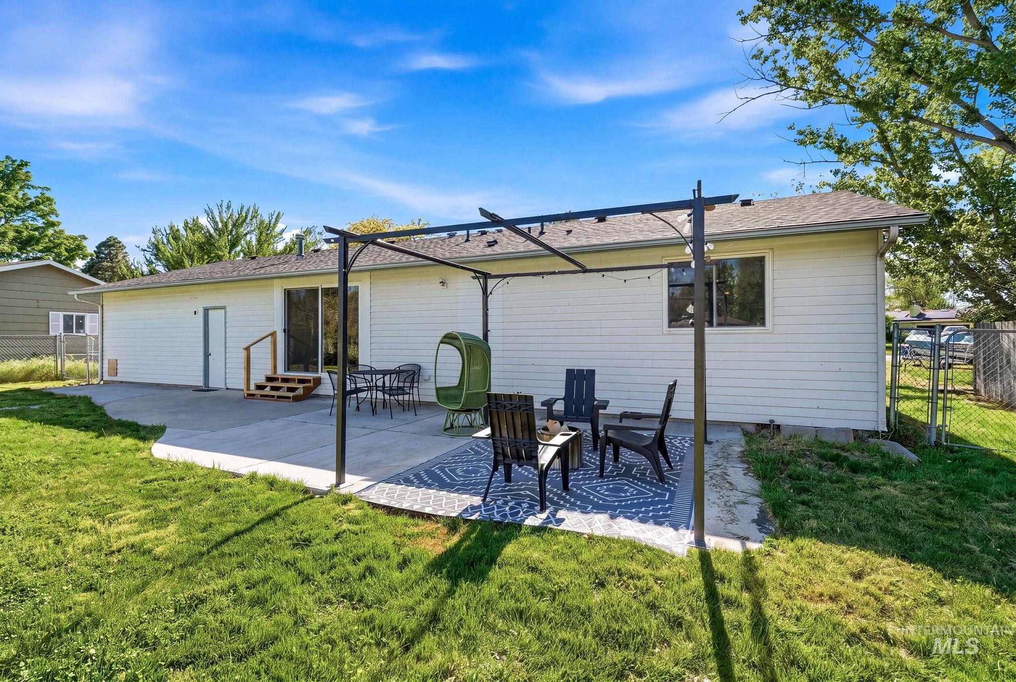 3932 W Leland Way, Boise, Idaho 83709-4656, 3 Bedrooms, 2 Bathrooms, Residential For Sale, Price $450,000,MLS 98984988