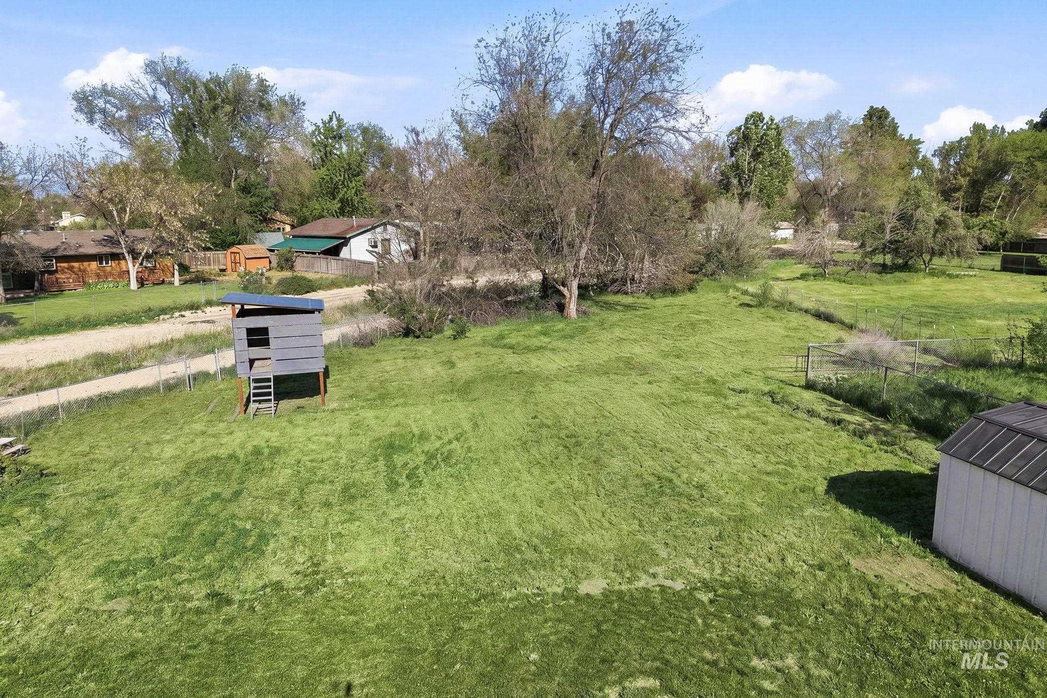 3932 W Leland Way, Boise, Idaho 83709-4656, 3 Bedrooms, 2 Bathrooms, Residential For Sale, Price $450,000,MLS 98984988