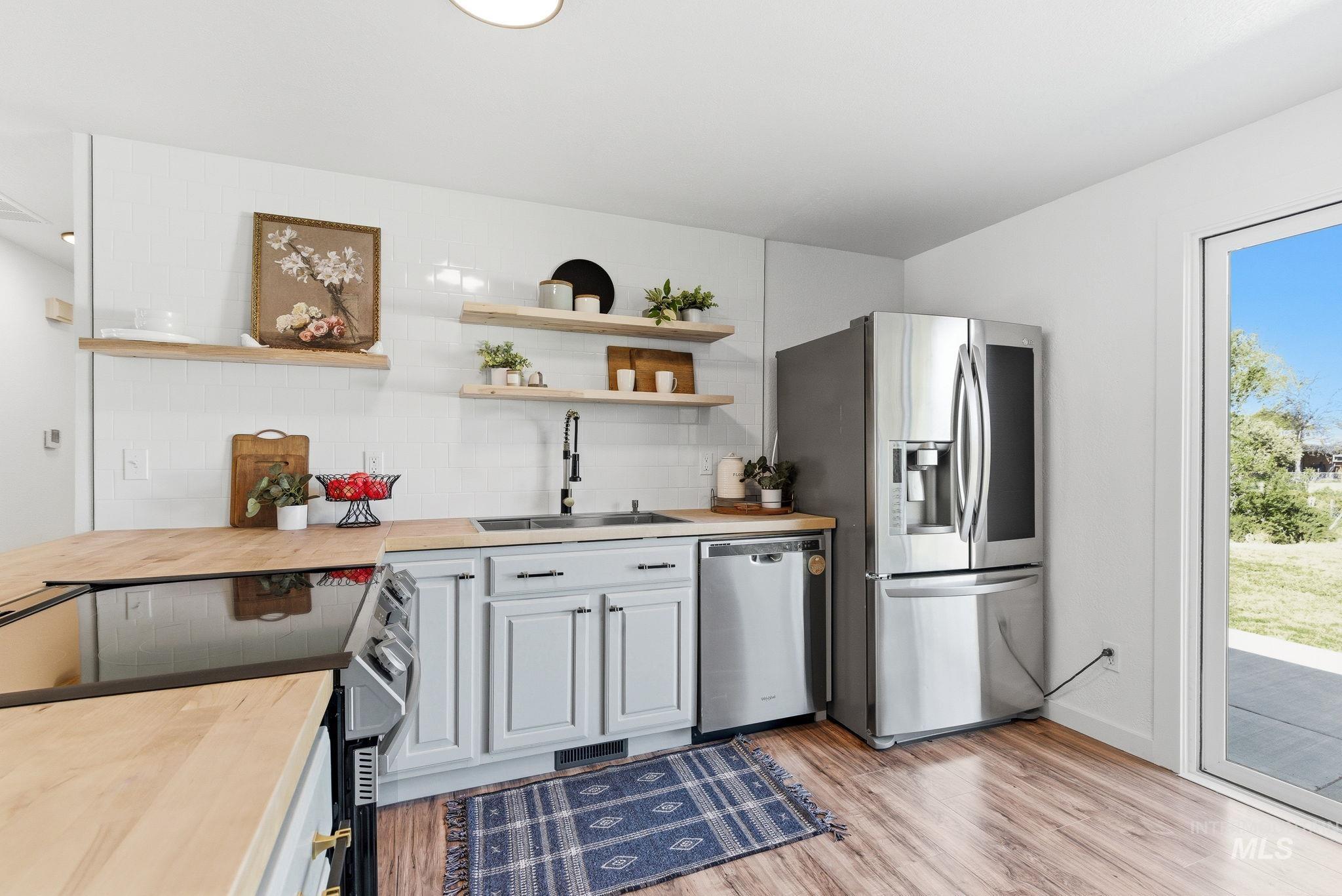 3932 W Leland Way, Boise, Idaho 83709-4656, 3 Bedrooms, 2 Bathrooms, Residential For Sale, Price $450,000,MLS 98984988