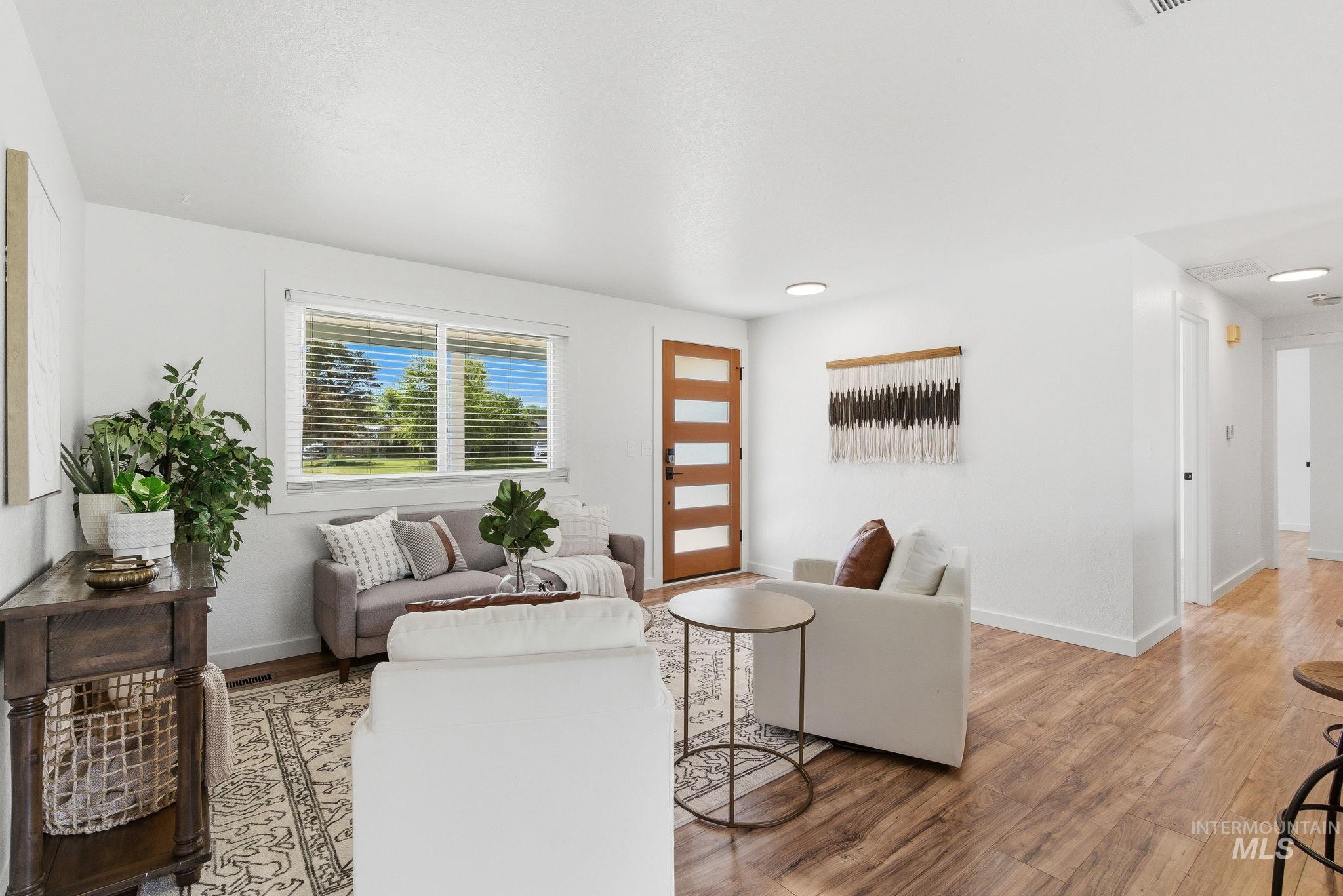 3932 W Leland Way, Boise, Idaho 83709-4656, 3 Bedrooms, 2 Bathrooms, Residential For Sale, Price $450,000,MLS 98984988