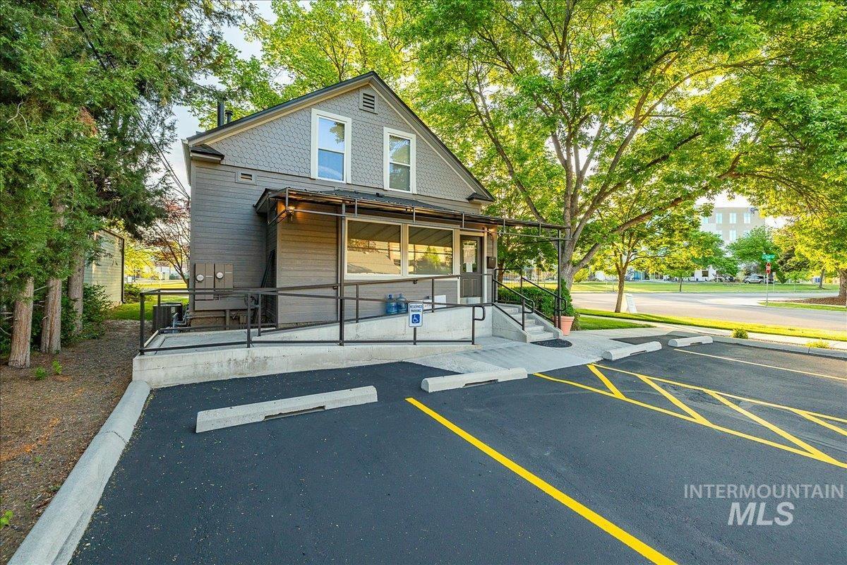 203 W Fort St, Boise, Idaho 83702, 8 Rooms, Business/Commercial For Sale, Price $969,000, 98984989
