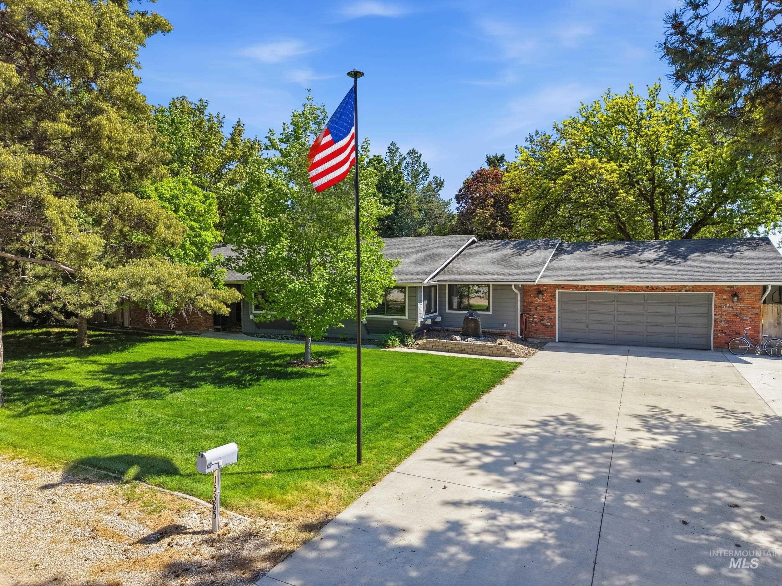 15385 Rosewood St, Caldwell, Idaho 83607, 3 Bedrooms, 3 Bathrooms, Residential For Sale, Price $530,000,MLS 98984990
