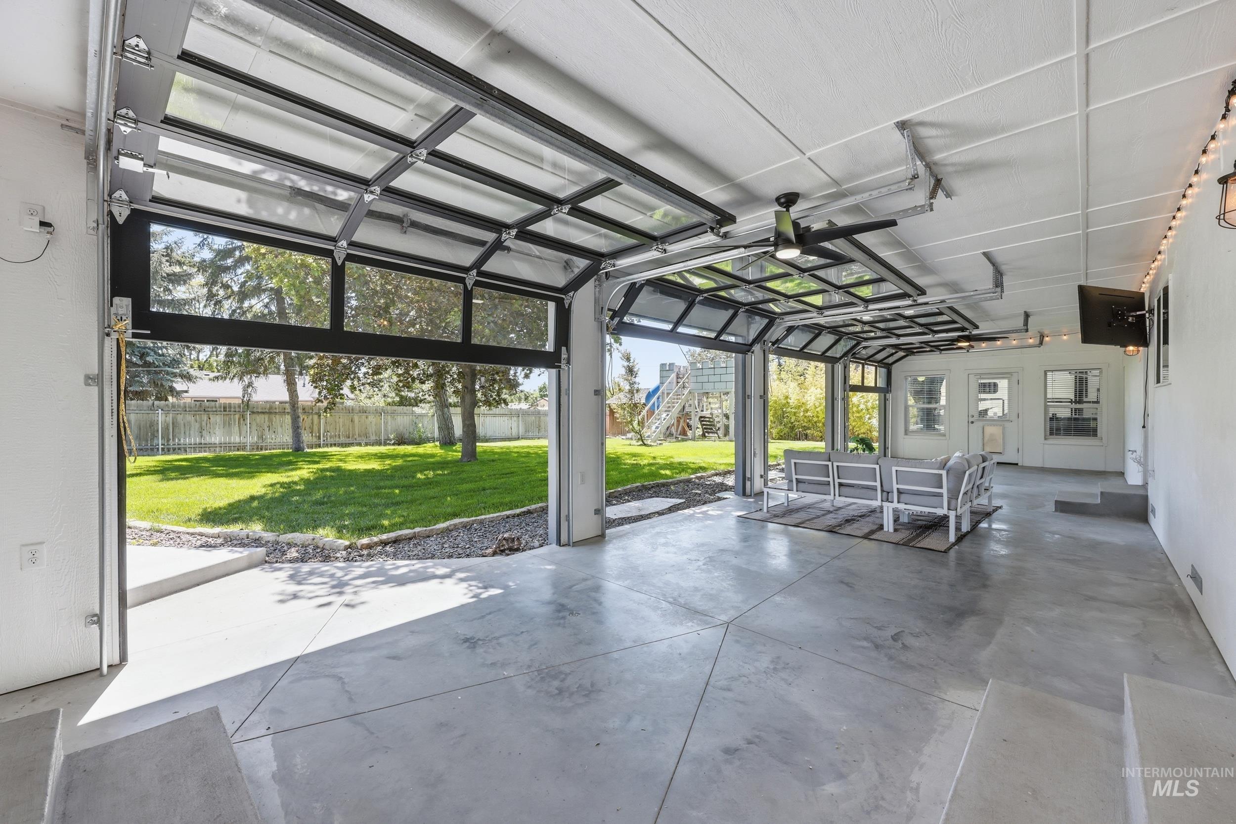 15385 Rosewood St, Caldwell, Idaho 83607, 3 Bedrooms, 3 Bathrooms, Residential For Sale, Price $530,000,MLS 98984990
