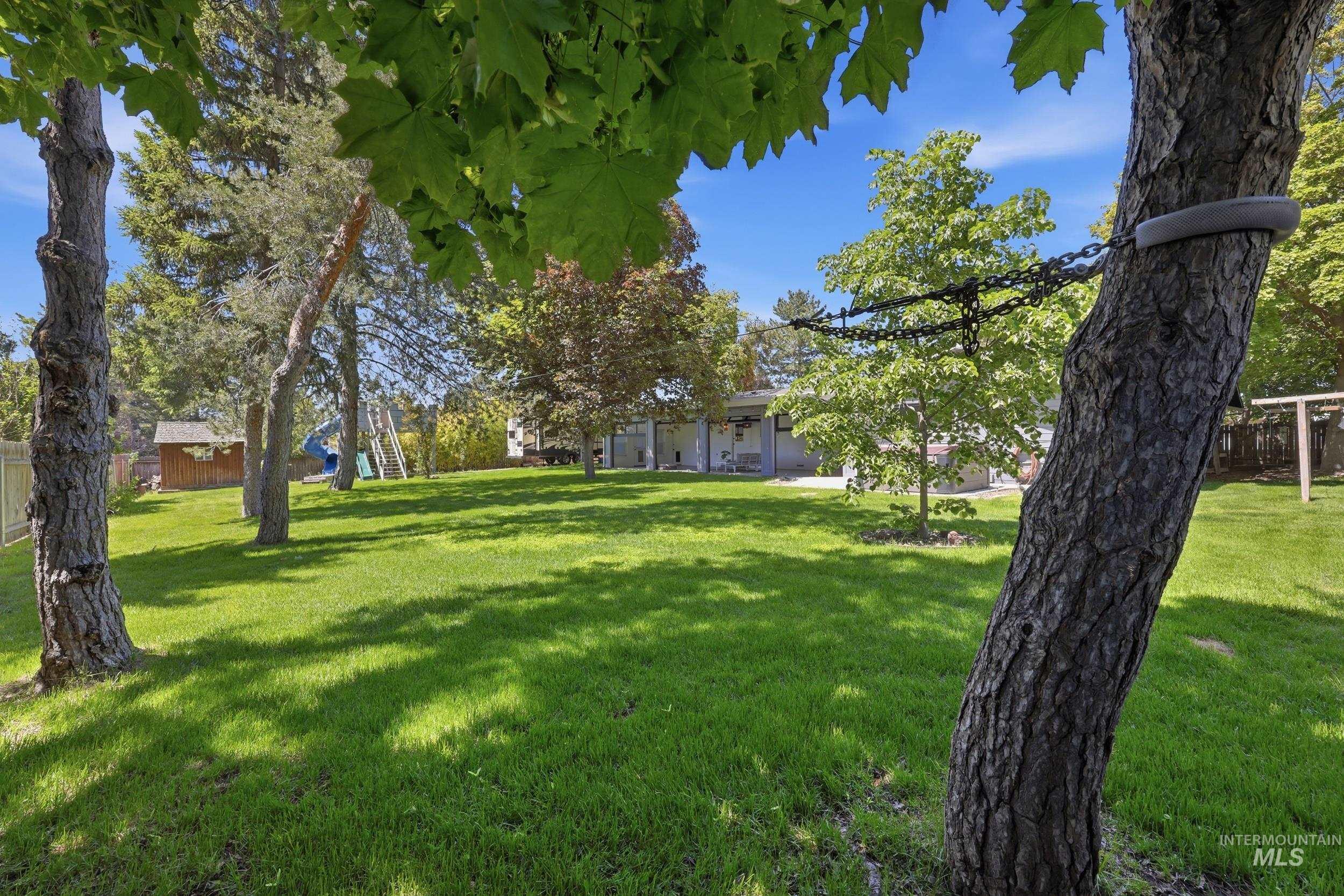 15385 Rosewood St, Caldwell, Idaho 83607, 3 Bedrooms, 3 Bathrooms, Residential For Sale, Price $530,000,MLS 98984990