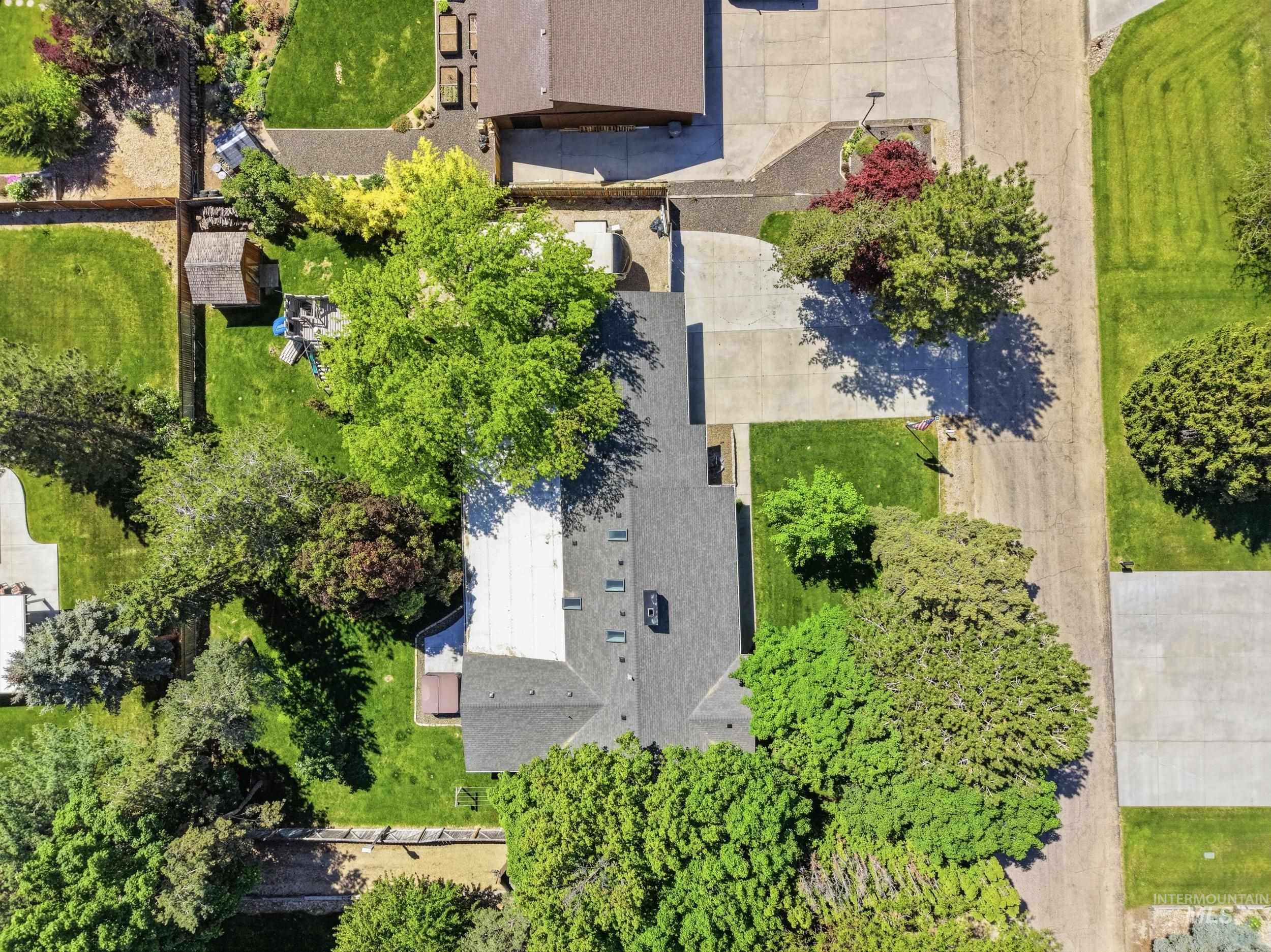15385 Rosewood St, Caldwell, Idaho 83607, 3 Bedrooms, 3 Bathrooms, Residential For Sale, Price $530,000,MLS 98984990