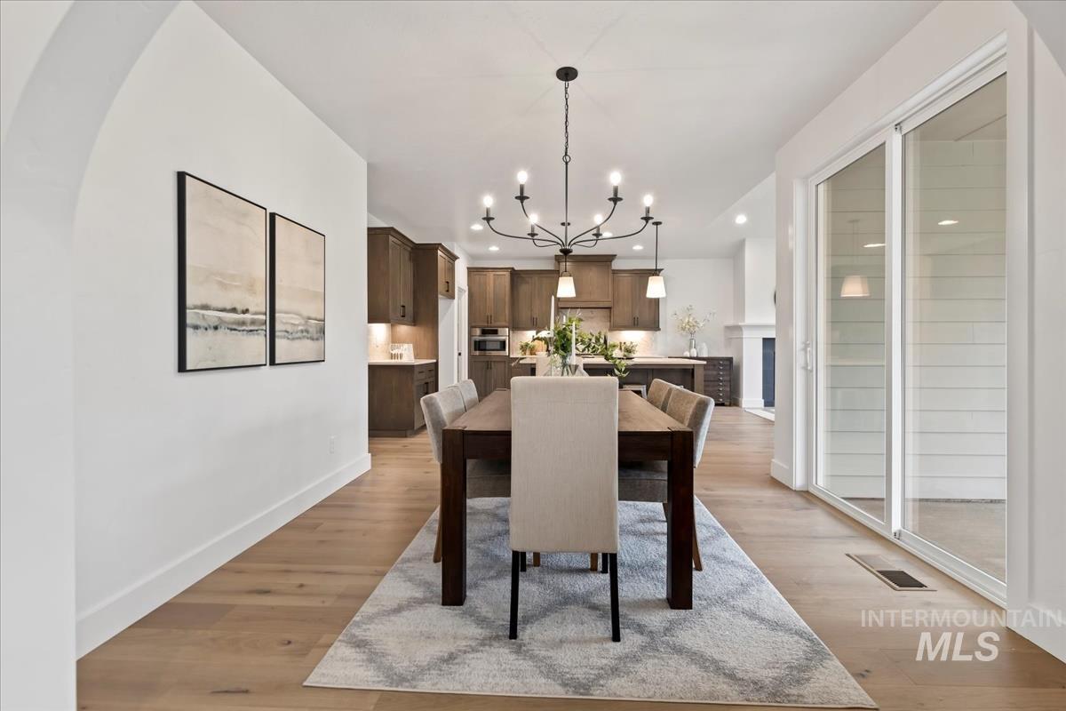 7112 N Canter Trail Ave, Meridian, Idaho 83646, 3 Bedrooms, 2.5 Bathrooms, Residential For Sale, Price $664,900,MLS 98984991