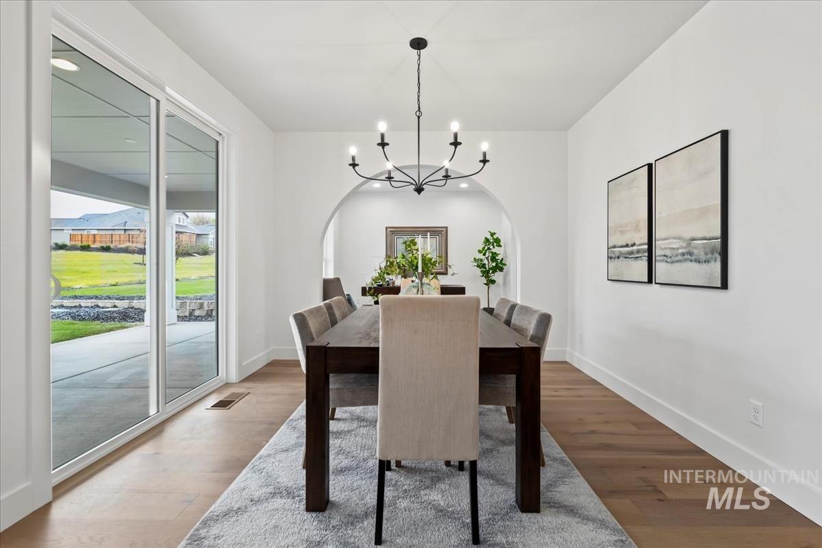7112 N Canter Trail Ave, Meridian, Idaho 83646, 3 Bedrooms, 2.5 Bathrooms, Residential For Sale, Price $664,900,MLS 98984991