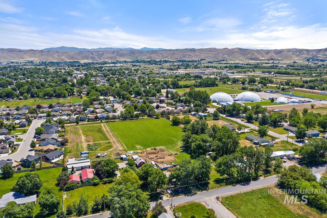 936 S Mill Rd, Emmett, Idaho 83617, Land For Sale, Price $995,000,MLS 98984997