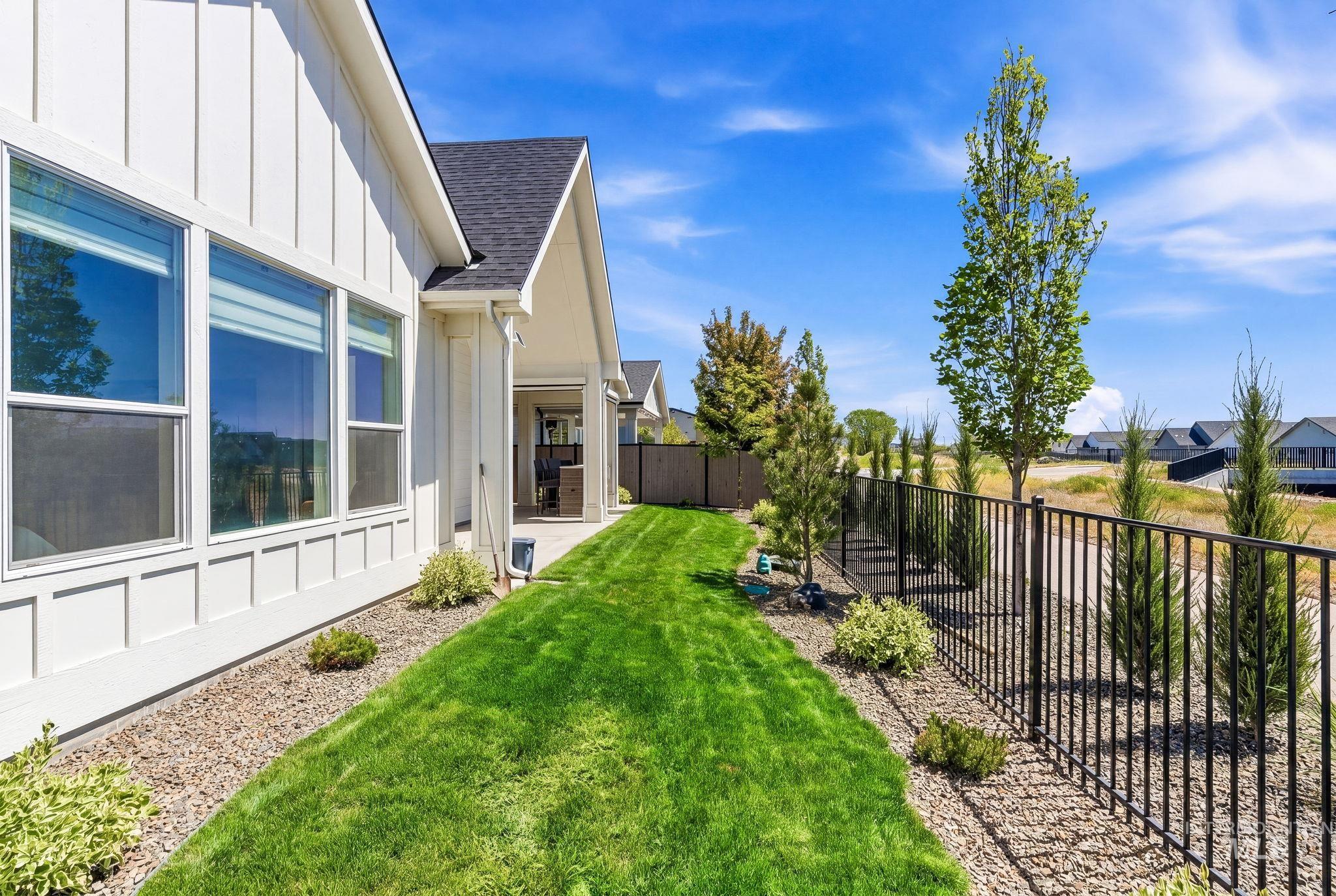 6841 W Mattawa Dr., Meridian, Idaho 83646, 4 Bedrooms, 3.5 Bathrooms, Residential For Sale, Price $969,900,MLS 98984999