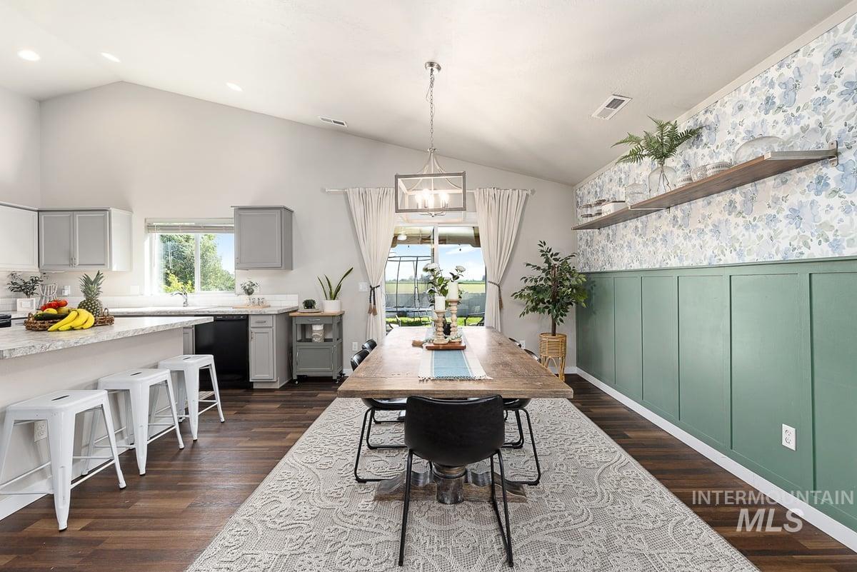 4997 W Grand Rapids Dr, Meridian, Idaho 83646-5747, 4 Bedrooms, 2 Bathrooms, Residential For Sale, Price $457,900,MLS 98985001