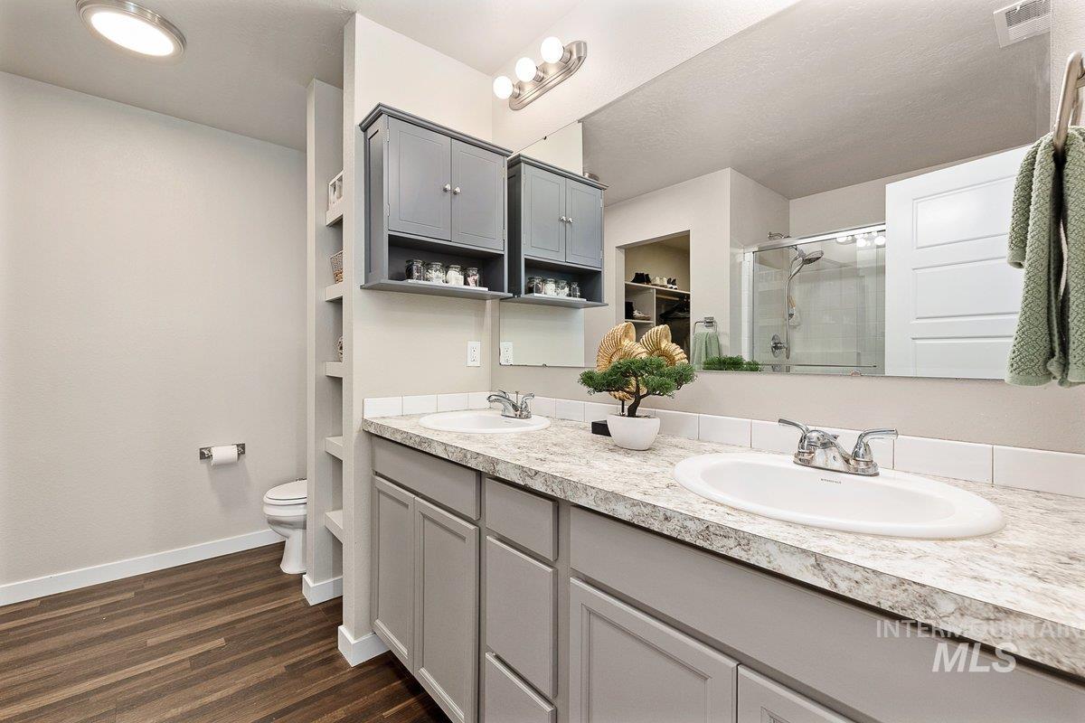 4997 W Grand Rapids Dr, Meridian, Idaho 83646-5747, 4 Bedrooms, 2 Bathrooms, Residential For Sale, Price $457,900,MLS 98985001