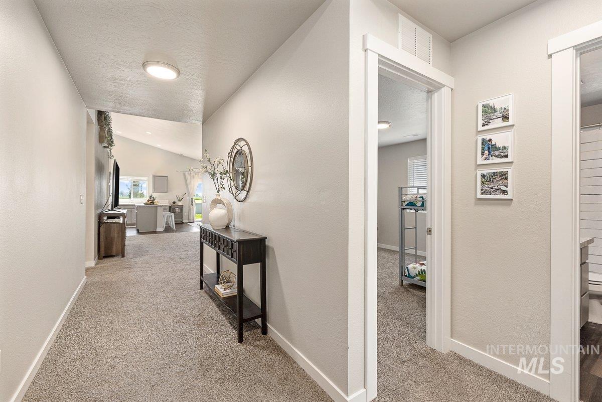 4997 W Grand Rapids Dr, Meridian, Idaho 83646-5747, 4 Bedrooms, 2 Bathrooms, Residential For Sale, Price $457,900,MLS 98985001