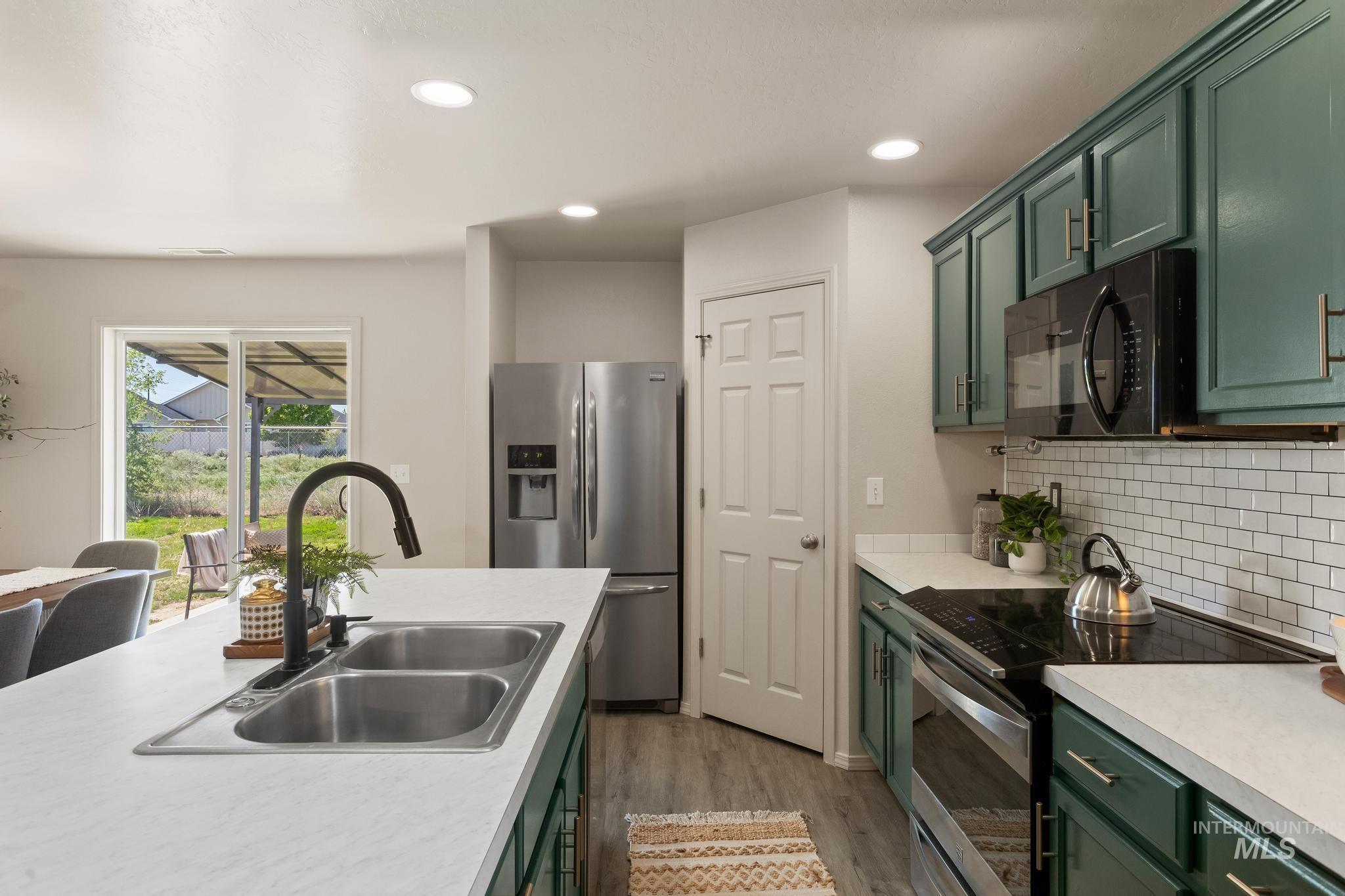 5506 Barkley Way, Caldwell, Idaho 83607, 3 Bedrooms, 2 Bathrooms, Residential For Sale, Price $369,900,MLS 98985005