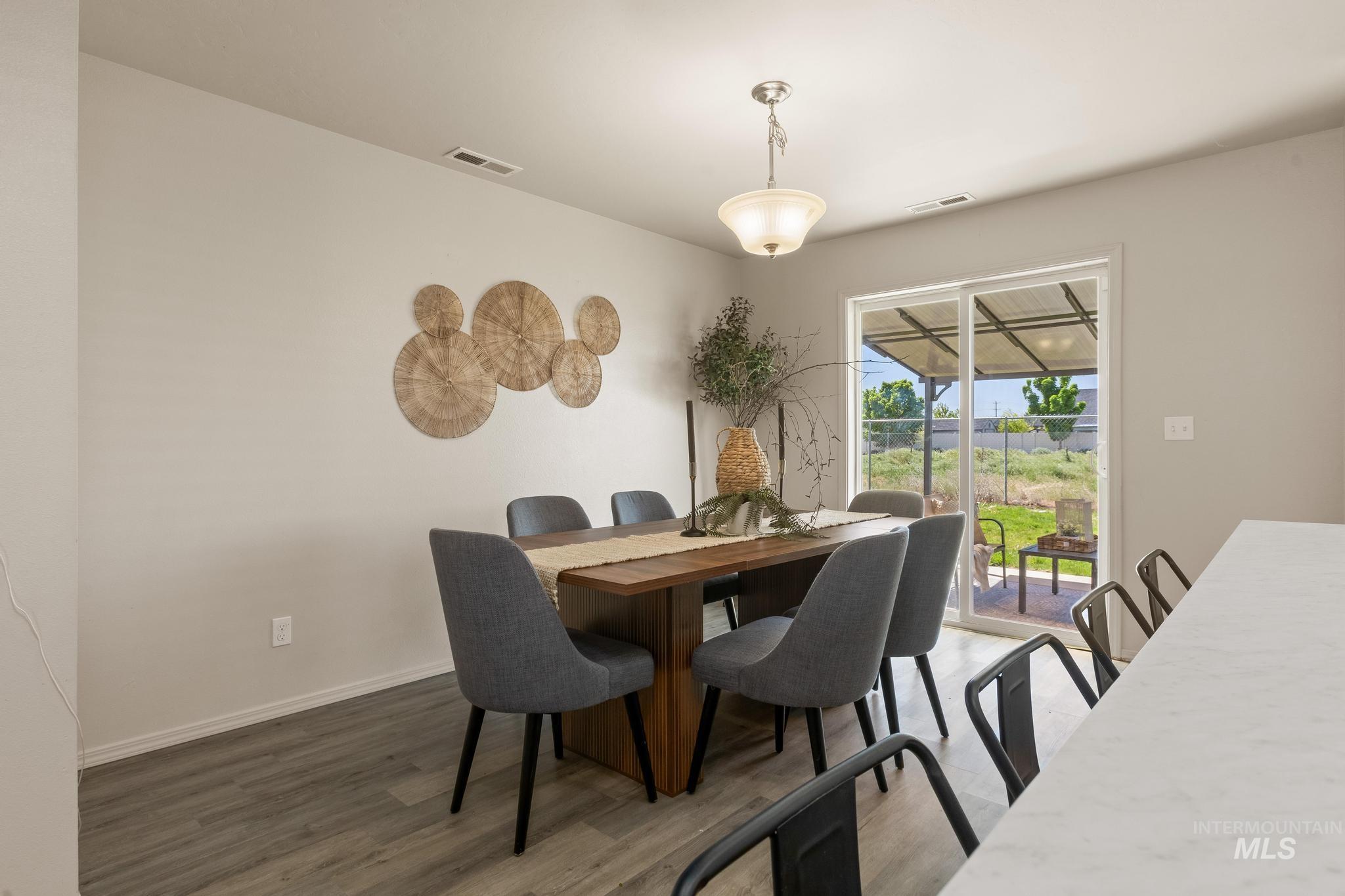 5506 Barkley Way, Caldwell, Idaho 83607, 3 Bedrooms, 2 Bathrooms, Residential For Sale, Price $369,900,MLS 98985005