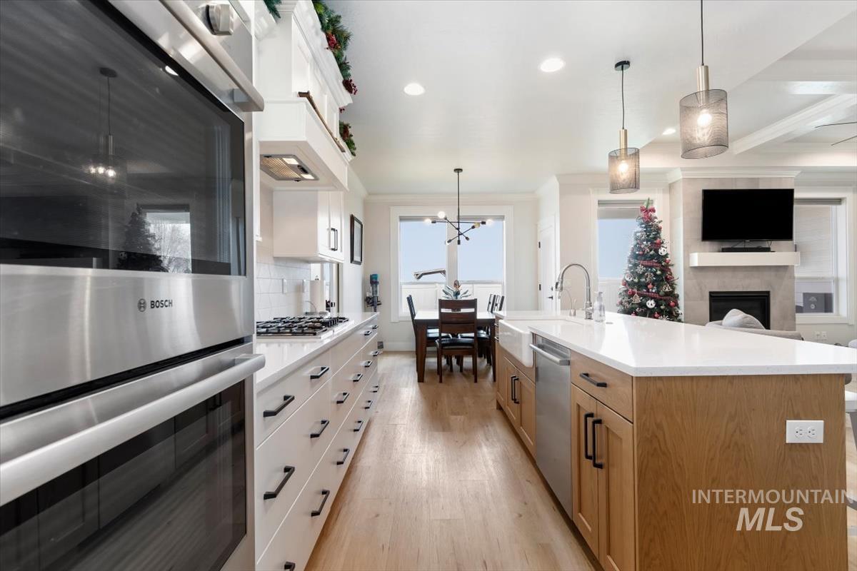 1754 Peakhurt, Kuna, Idaho 83634, 3 Bedrooms, 2 Bathrooms, Residential For Sale, Price $649,900,MLS 98985007