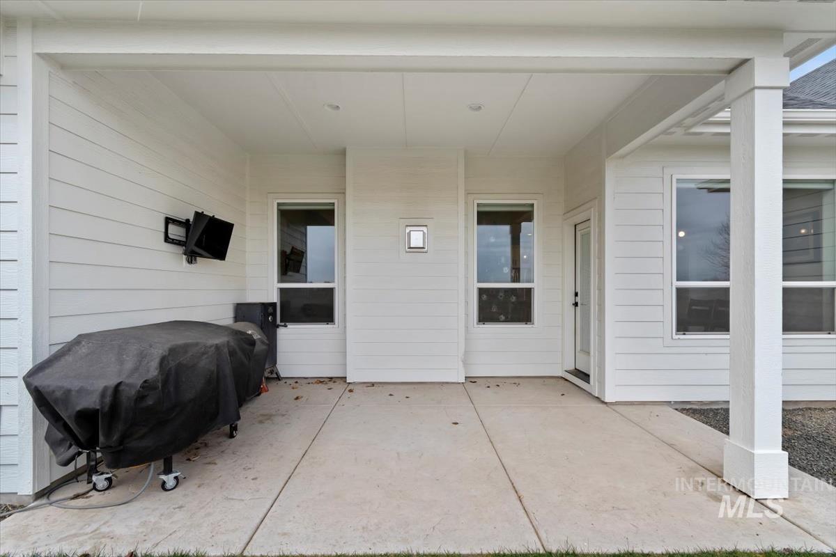 1754 Peakhurt, Kuna, Idaho 83634, 3 Bedrooms, 2 Bathrooms, Residential For Sale, Price $649,900,MLS 98985007