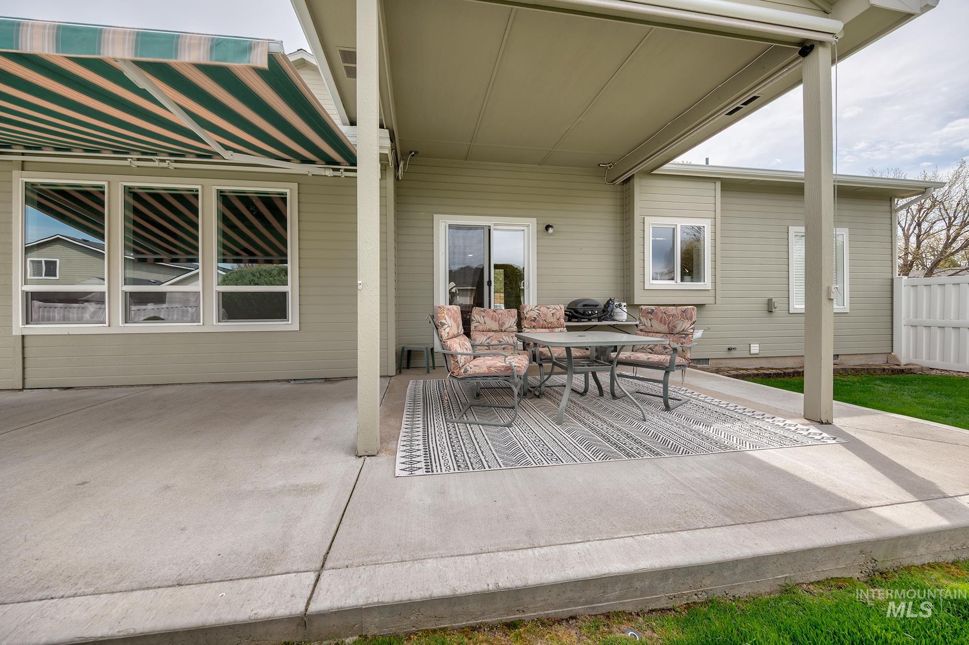 1105 Partridge St, Fruitland, Idaho 83619, 3 Bedrooms, 2 Bathrooms, Residential For Sale, Price $390,000,MLS 98985015