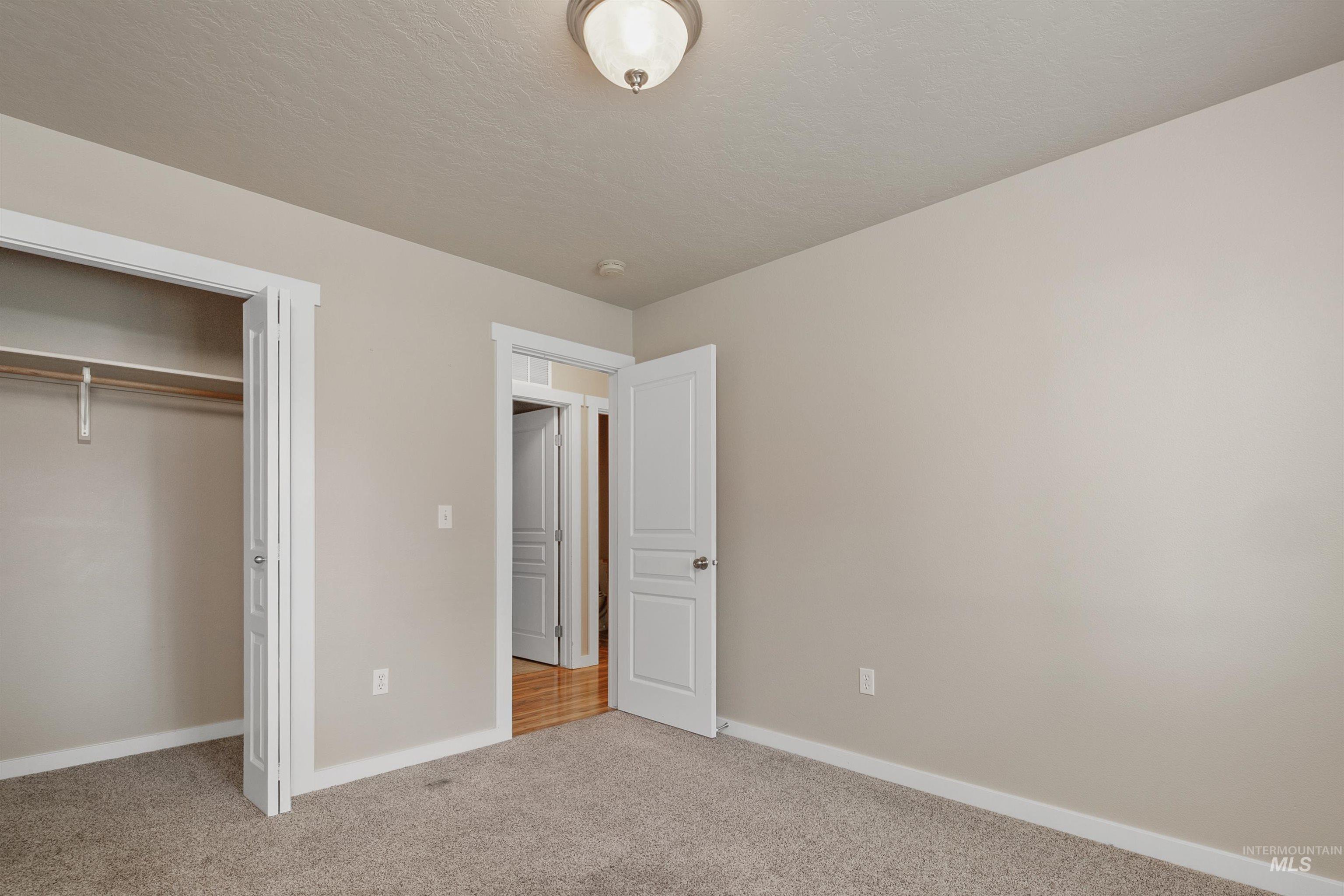3273 N Elmstone Ave, Meridian, Idaho 83646, 5 Bedrooms, 3 Bathrooms, Residential For Sale, Price $550,000,MLS 98985016