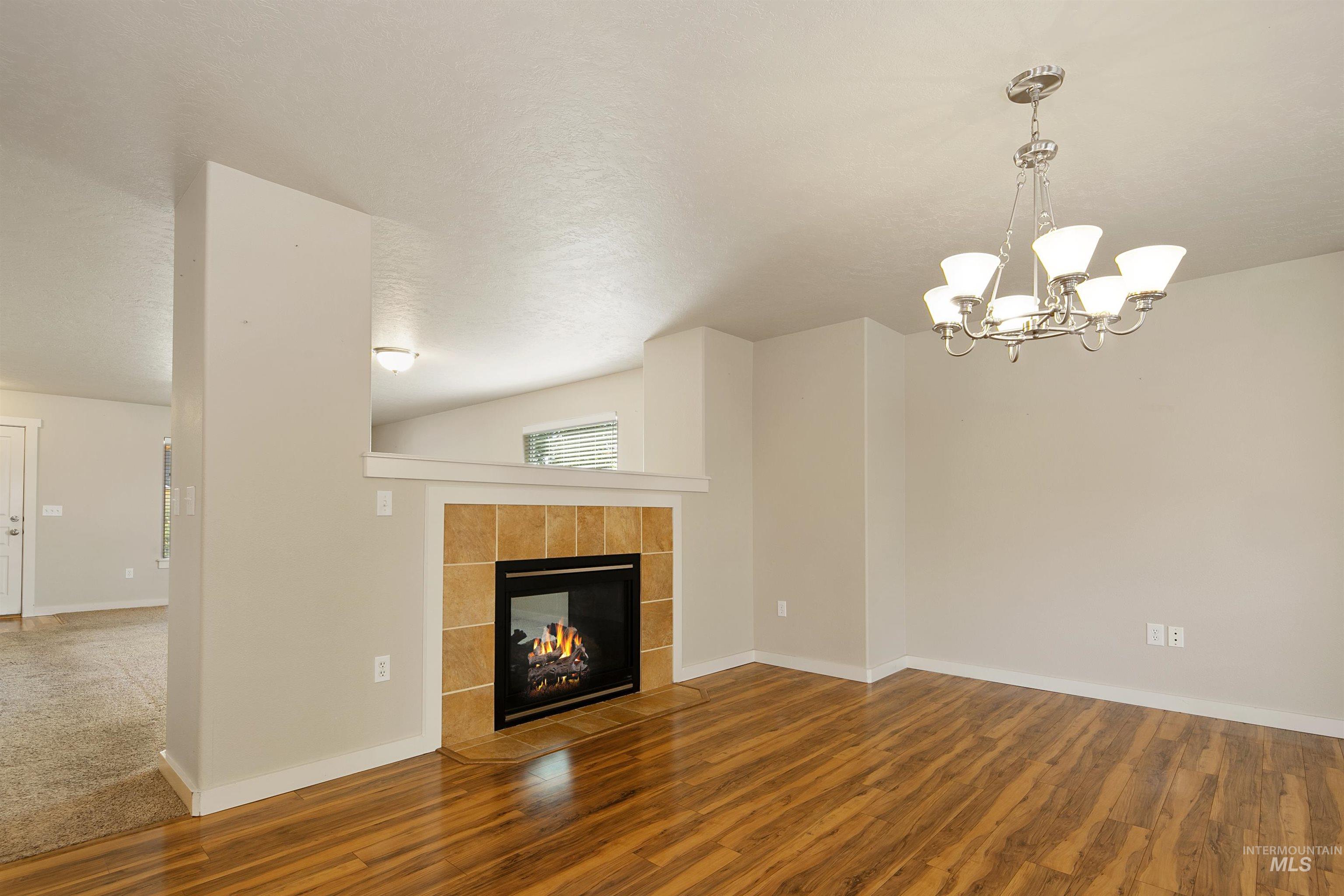 3273 N Elmstone Ave, Meridian, Idaho 83646, 5 Bedrooms, 3 Bathrooms, Residential For Sale, Price $550,000,MLS 98985016