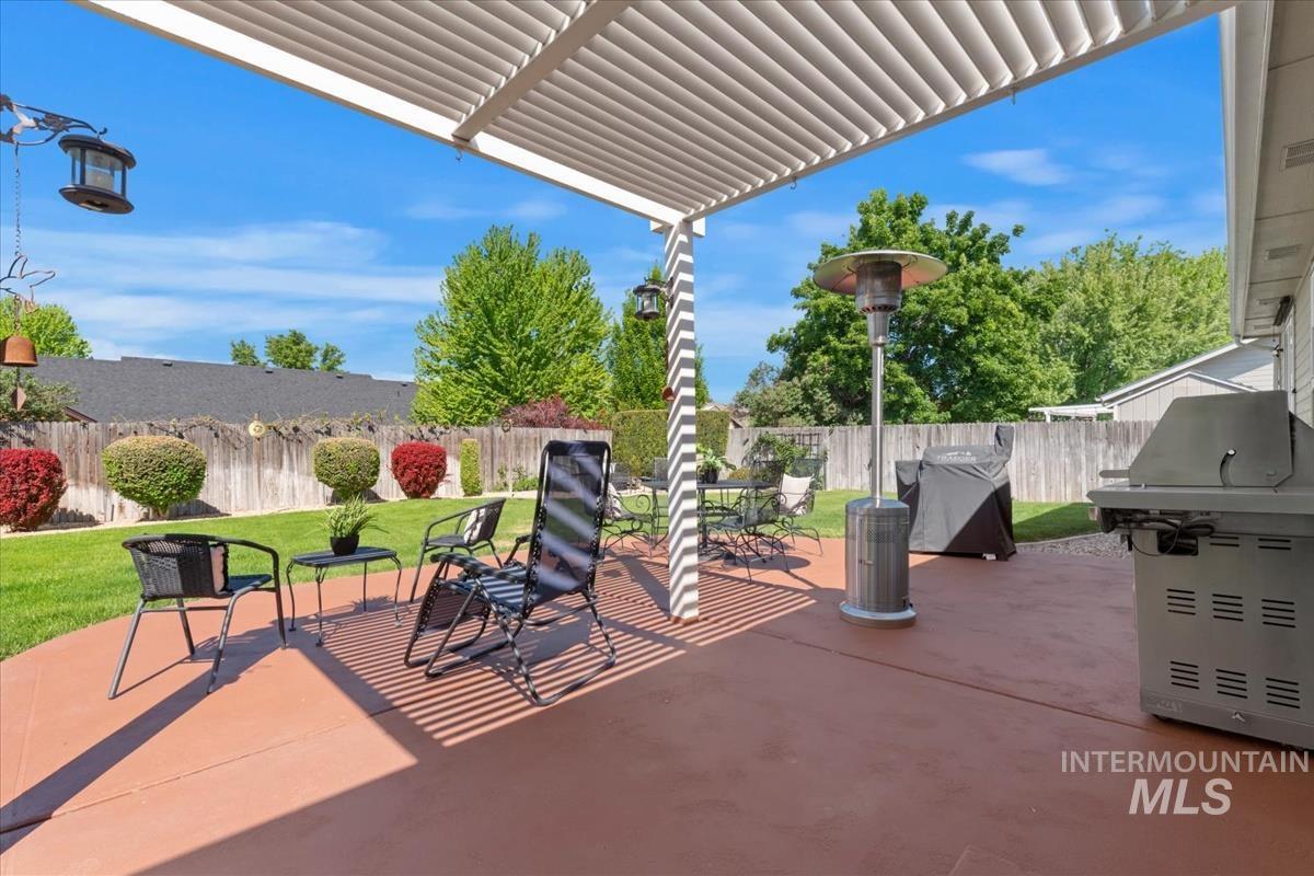 3039 N Fieldstone Way, Meridian, Idaho 83646, 3 Bedrooms, 2 Bathrooms, Residential For Sale, Price $445,000,MLS 98985017