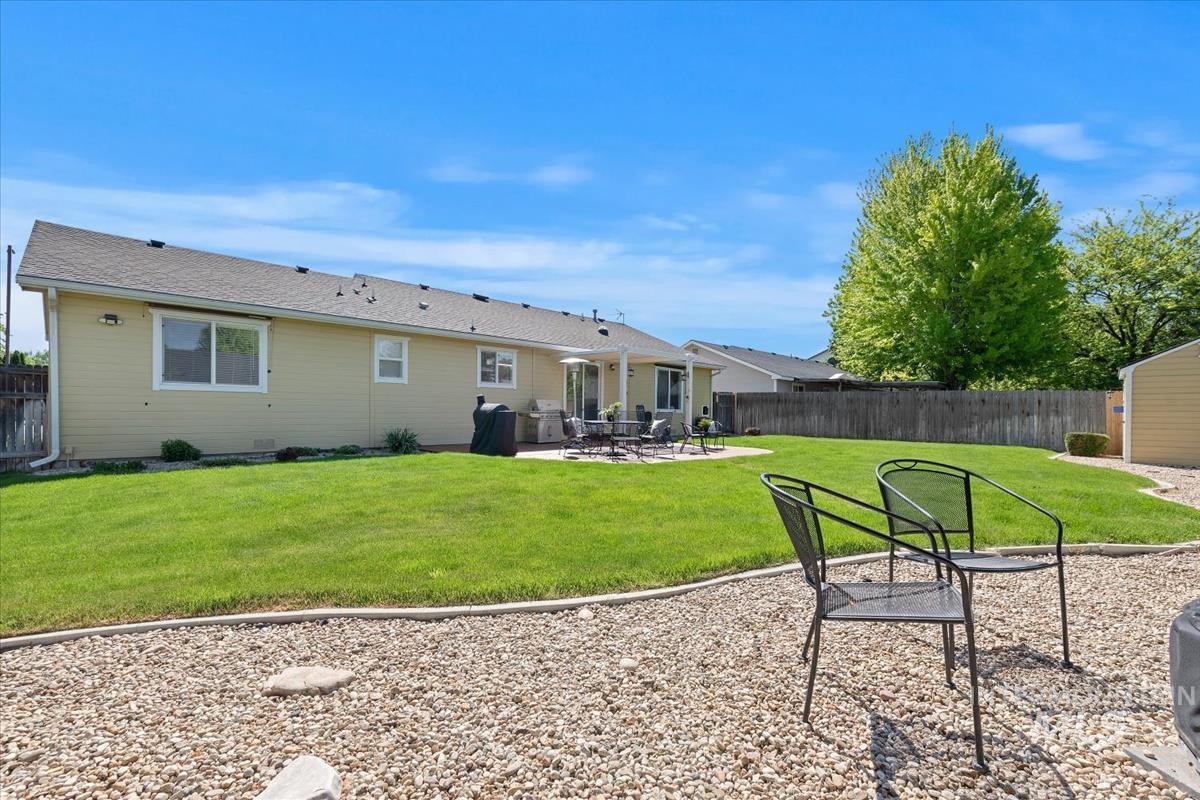 3039 N Fieldstone Way, Meridian, Idaho 83646, 3 Bedrooms, 2 Bathrooms, Residential For Sale, Price $445,000,MLS 98985017