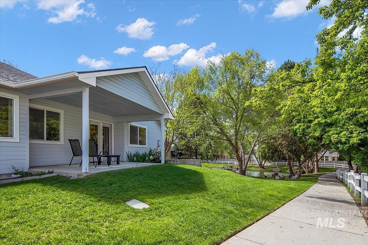 725 N Eagle Road, Eagle, Idaho 83616, 3 Bedrooms, 3 Bathrooms, Residential For Sale, Price $625,000, 98985022