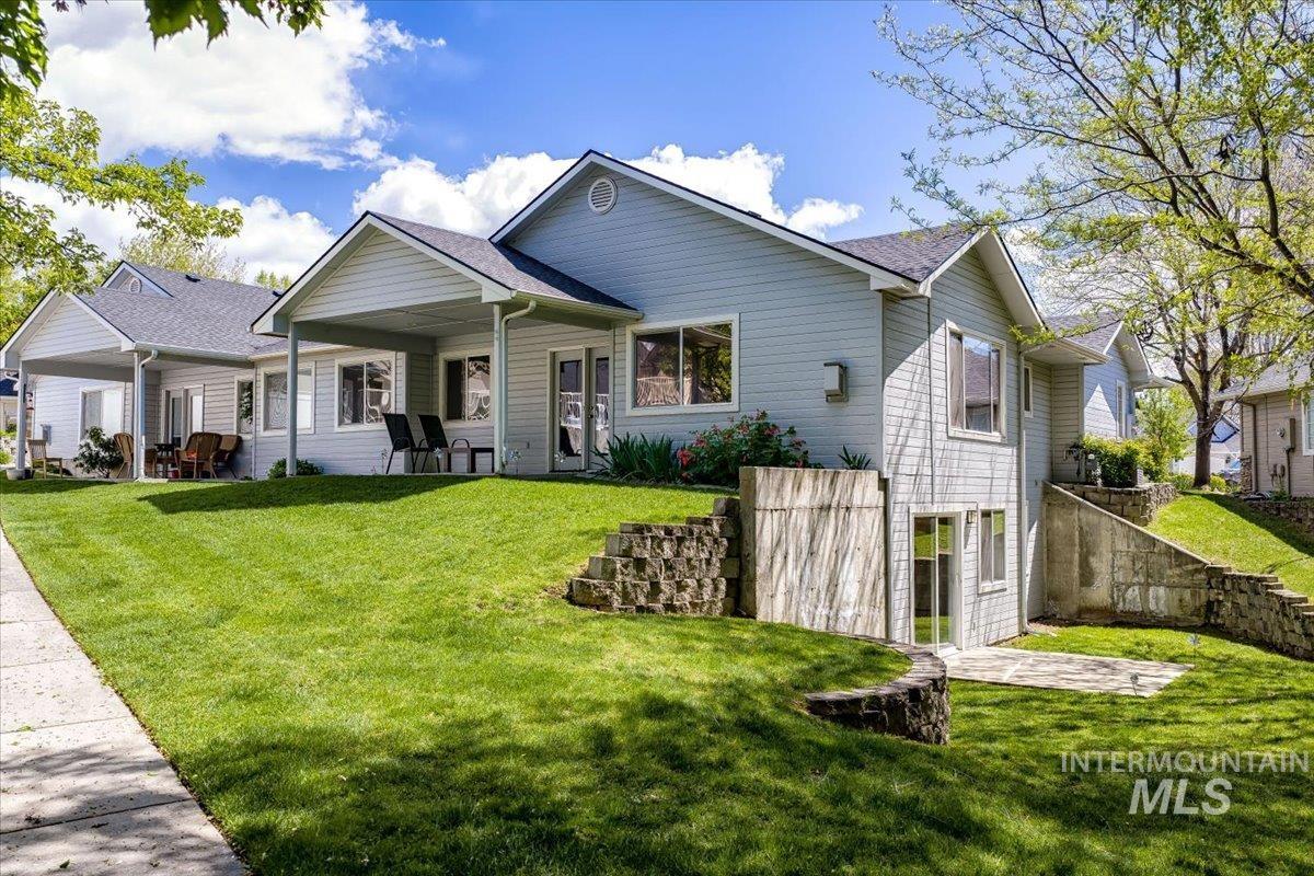 725 N Eagle Road, Eagle, Idaho 83616, 3 Bedrooms, 3 Bathrooms, Residential For Sale, Price $625,000, 98985022
