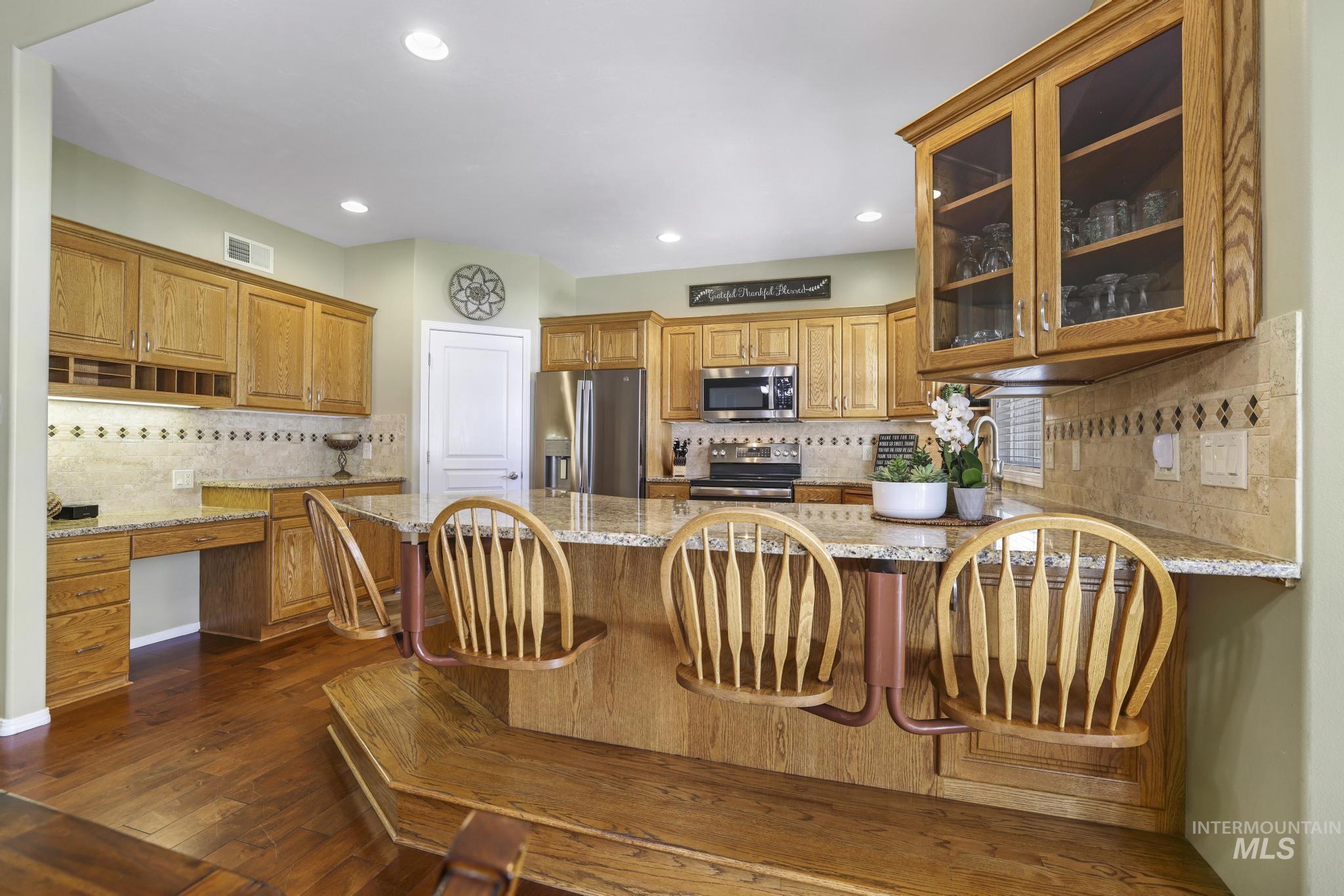1919 Candleridge Dr, Twin Falls, Idaho 83301, 6 Bedrooms, 3.5 Bathrooms, Residential For Sale, Price $780,000,MLS 98985023