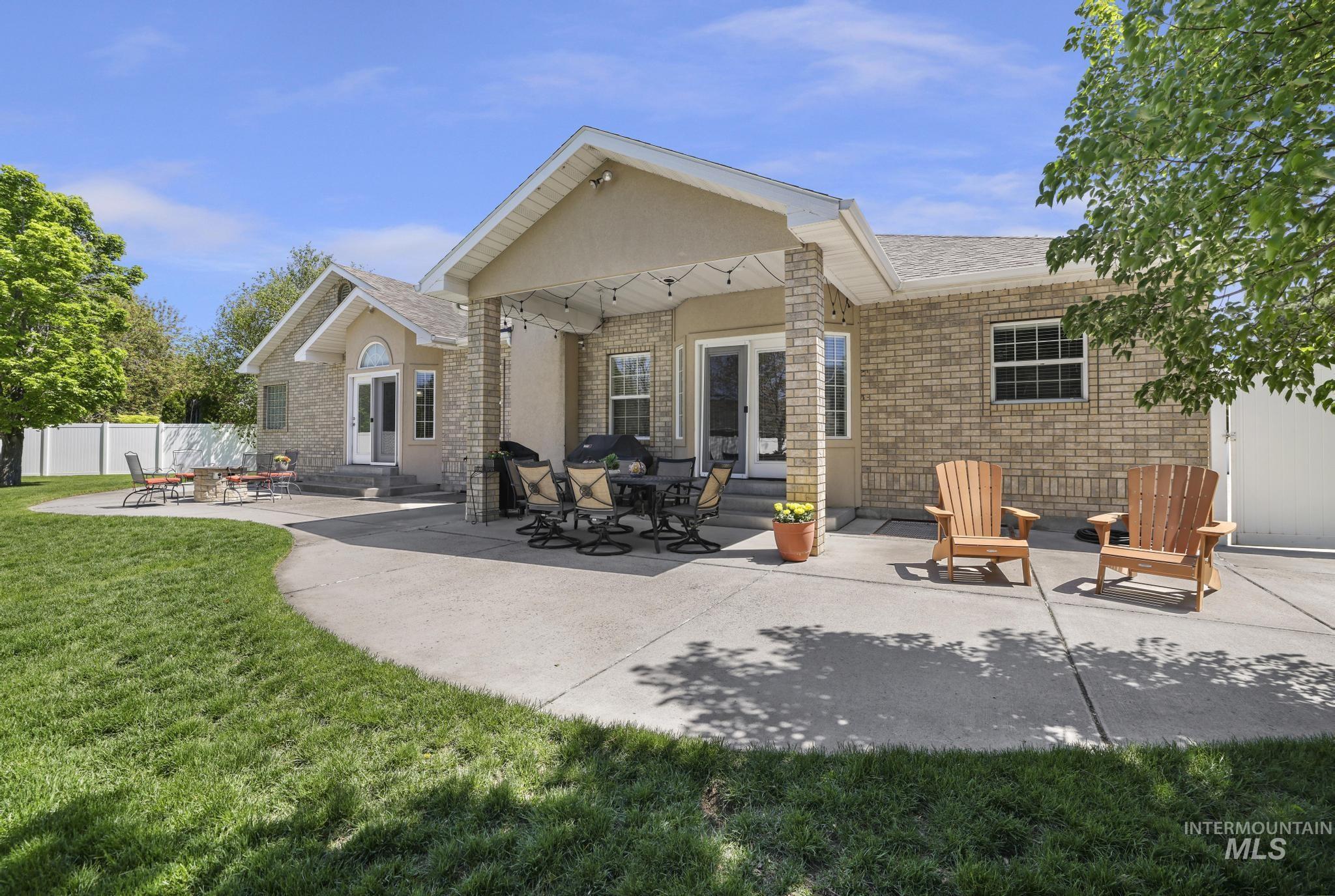 1919 Candleridge Dr, Twin Falls, Idaho 83301, 6 Bedrooms, 3.5 Bathrooms, Residential For Sale, Price $780,000,MLS 98985023