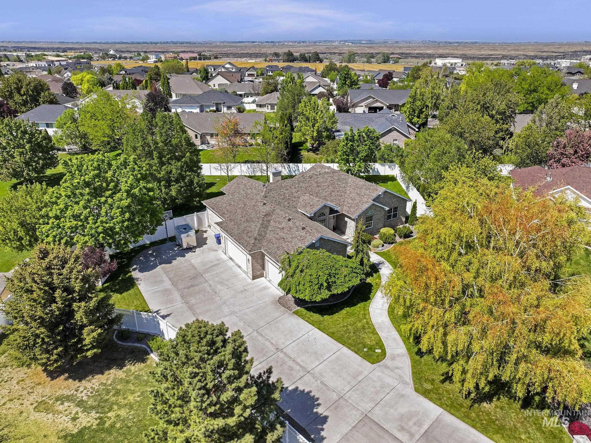 1919 Candleridge Dr, Twin Falls, Idaho 83301, 6 Bedrooms, 3.5 Bathrooms, Residential For Sale, Price $780,000, 98985023