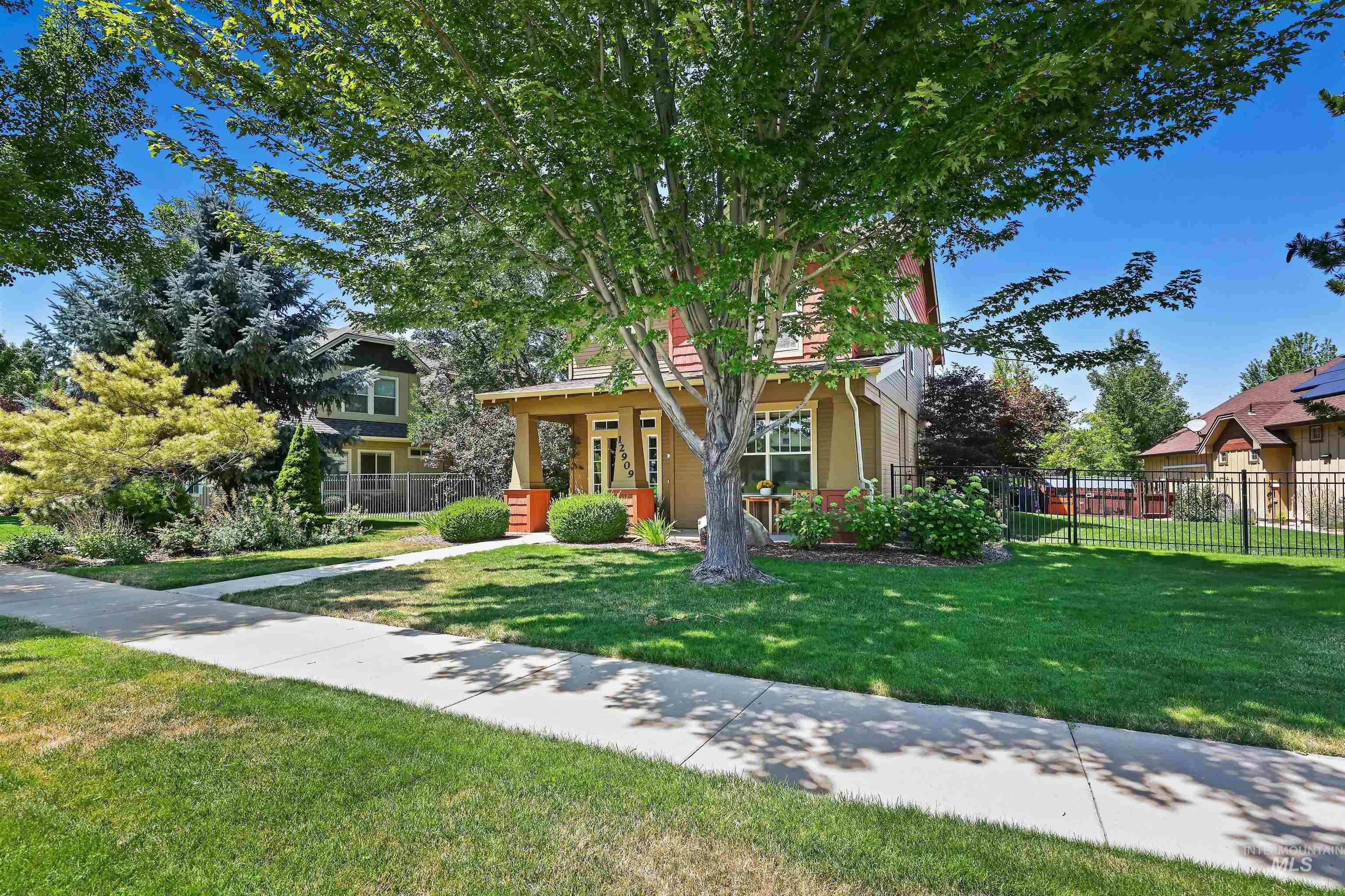 12909 N 12th Ave, Boise, Idaho 83714, 3 Bedrooms, 2.5 Bathrooms, Residential For Sale, Price $639,900,MLS 98985024
